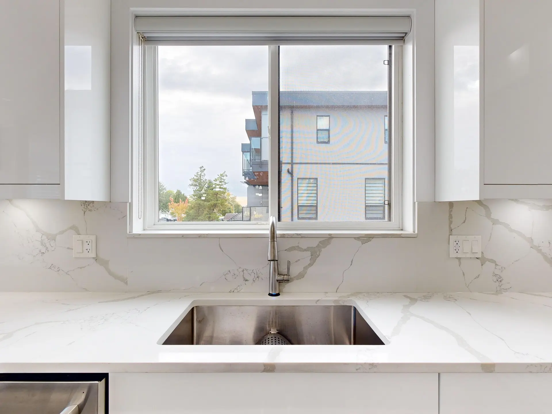 17997 56a Avenue - Image 5