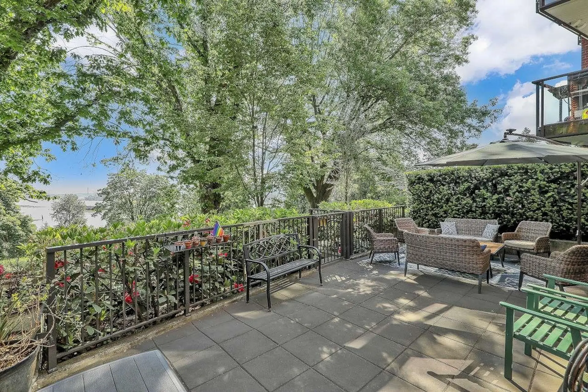 #123 22 East Royal Avenue - Image 2