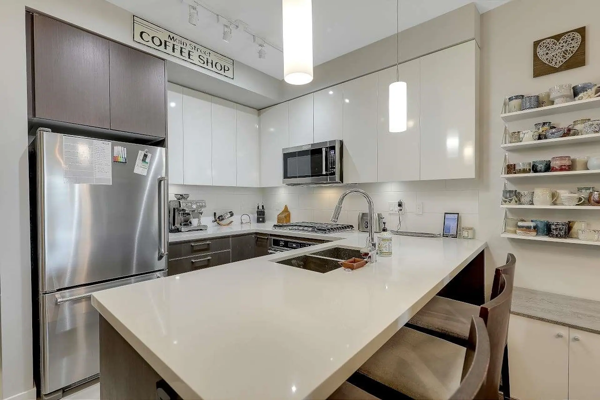 #123 22 East Royal Avenue - Image 6