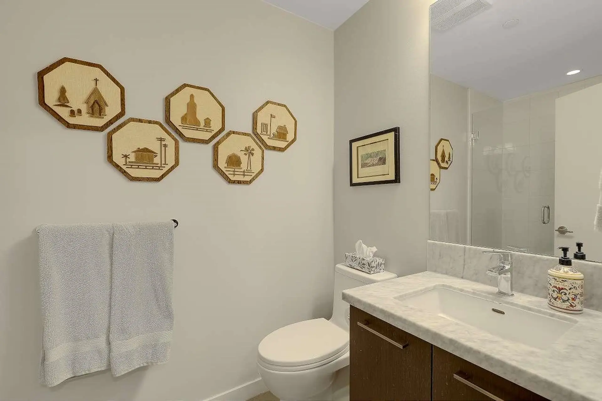 #123 22 East Royal Avenue - Image 5