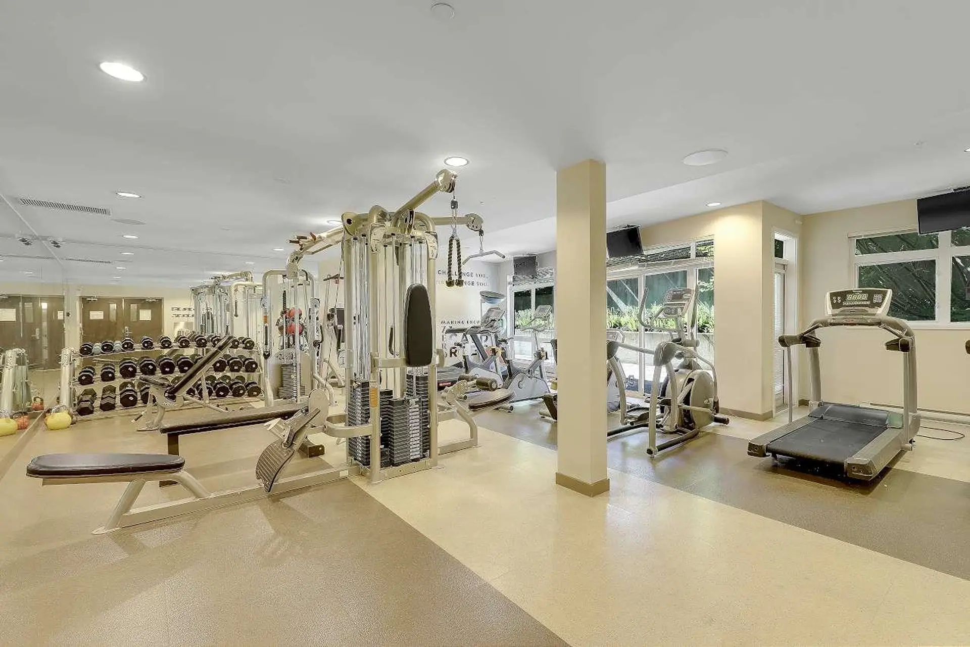 #123 22 East Royal Avenue - Image 8