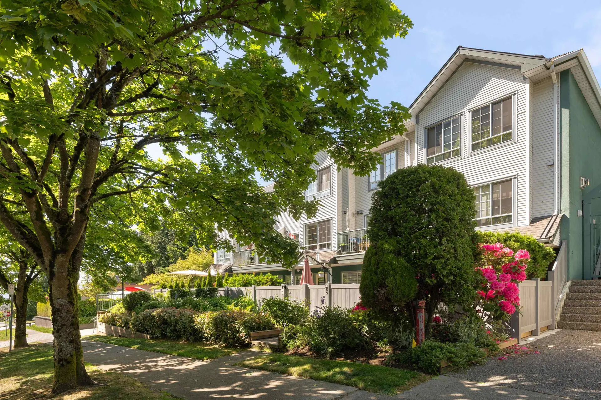 #104 3755 Albert Street - Image 2