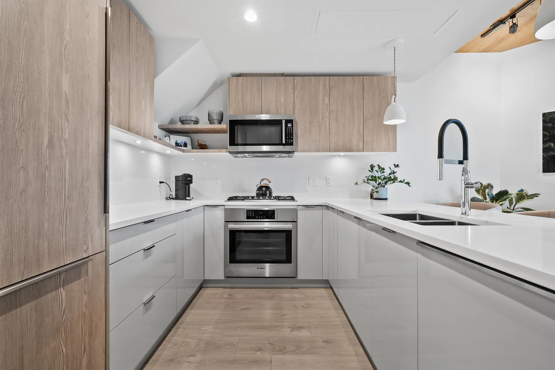 #614 108 E 8th Street - Image 7