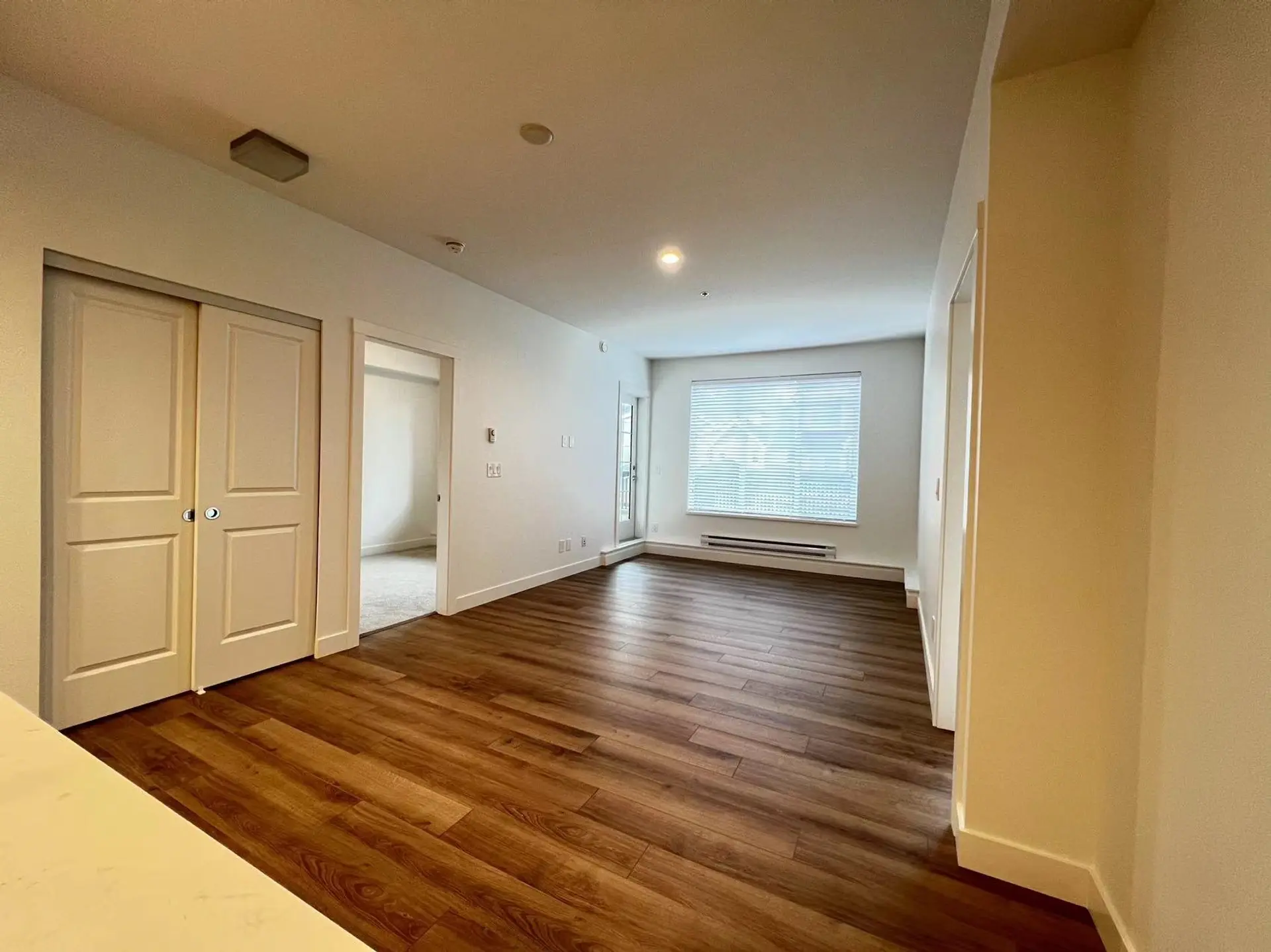 #B206 20487 65 Avenue - Image 3