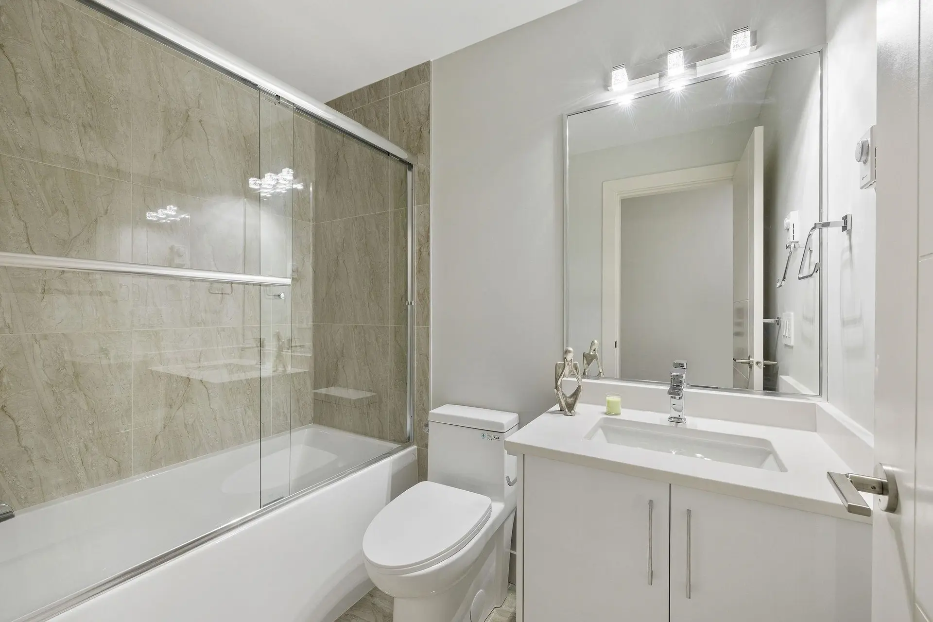 #9 14391 61a Avenue - Image 19