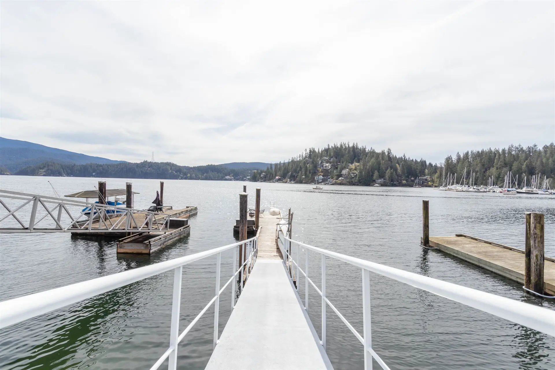 2588 Panorama Drive - Image 5