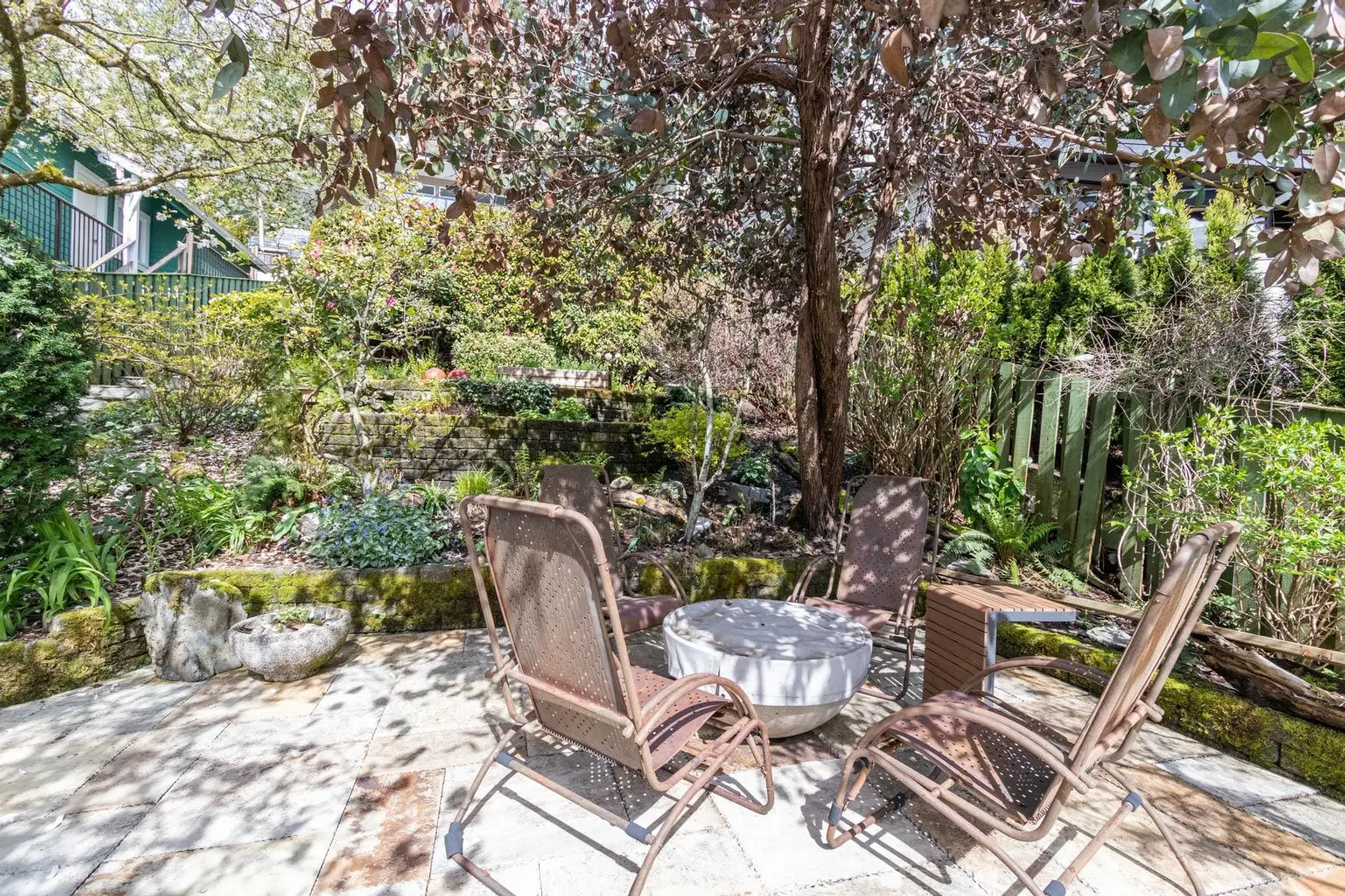 2588 Panorama Drive - Image 10