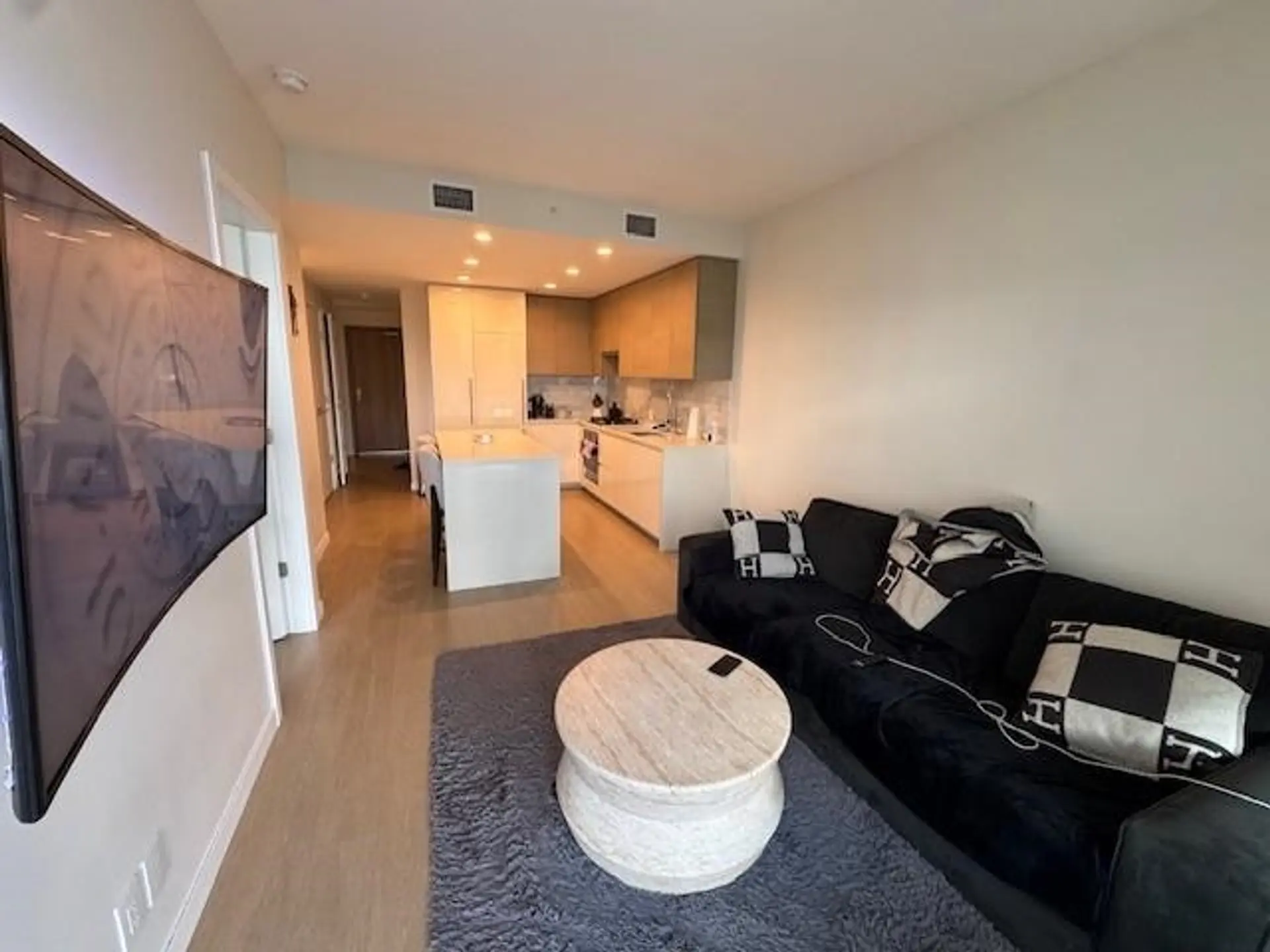#3609 4168 Lougheed Highway - Image 3