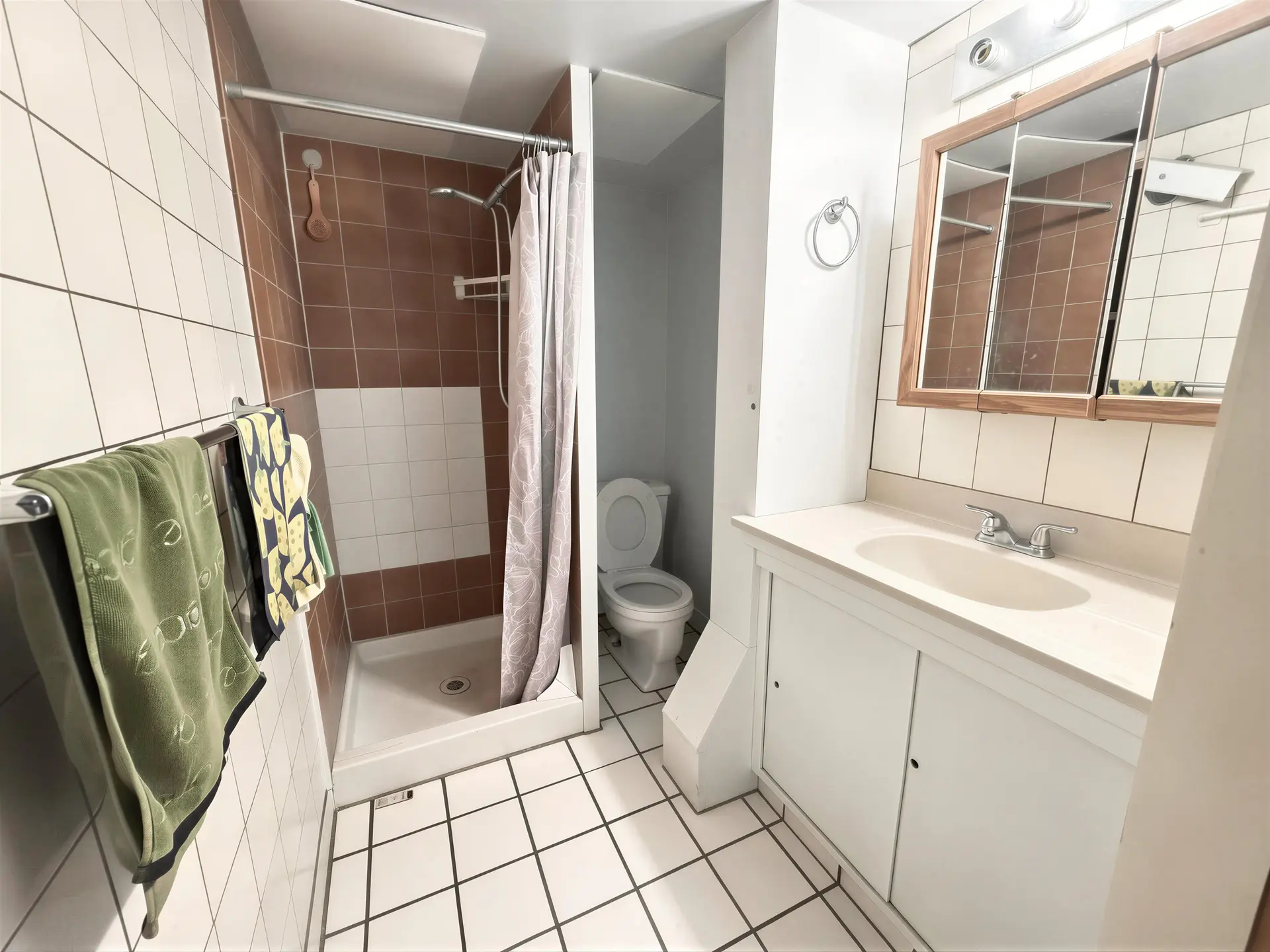 10580 Dennis Crescent - Image 16