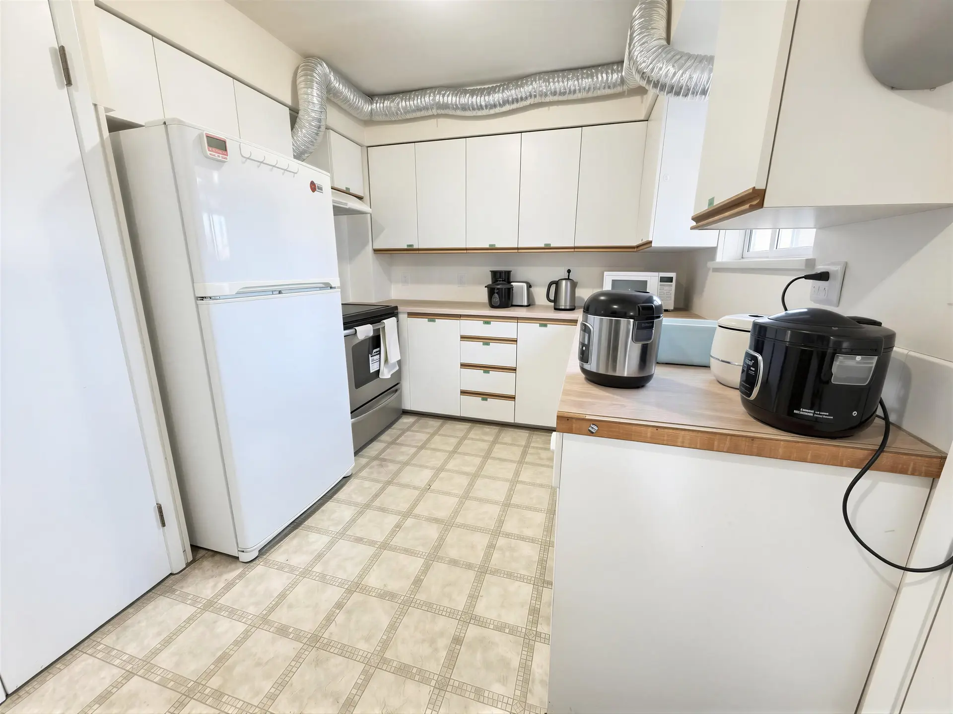 10580 Dennis Crescent - Image 5