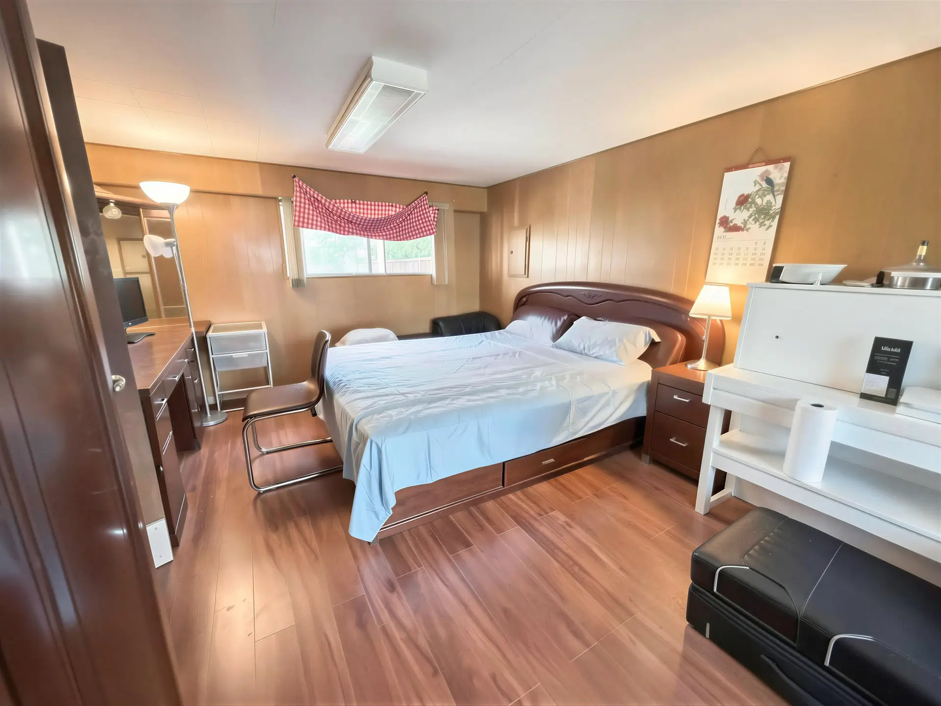 10580 Dennis Crescent - Image 14