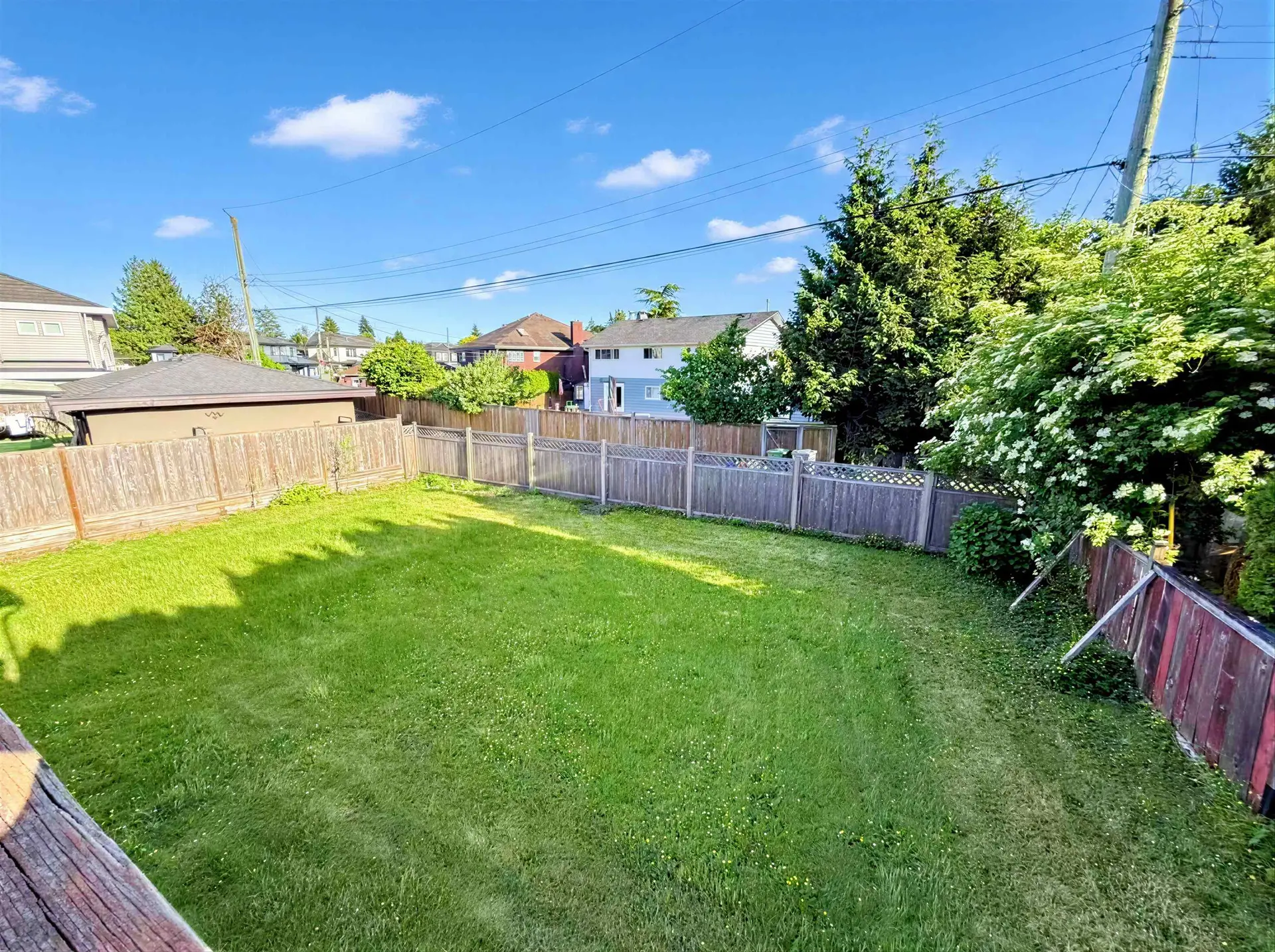 10580 Dennis Crescent - Image 20