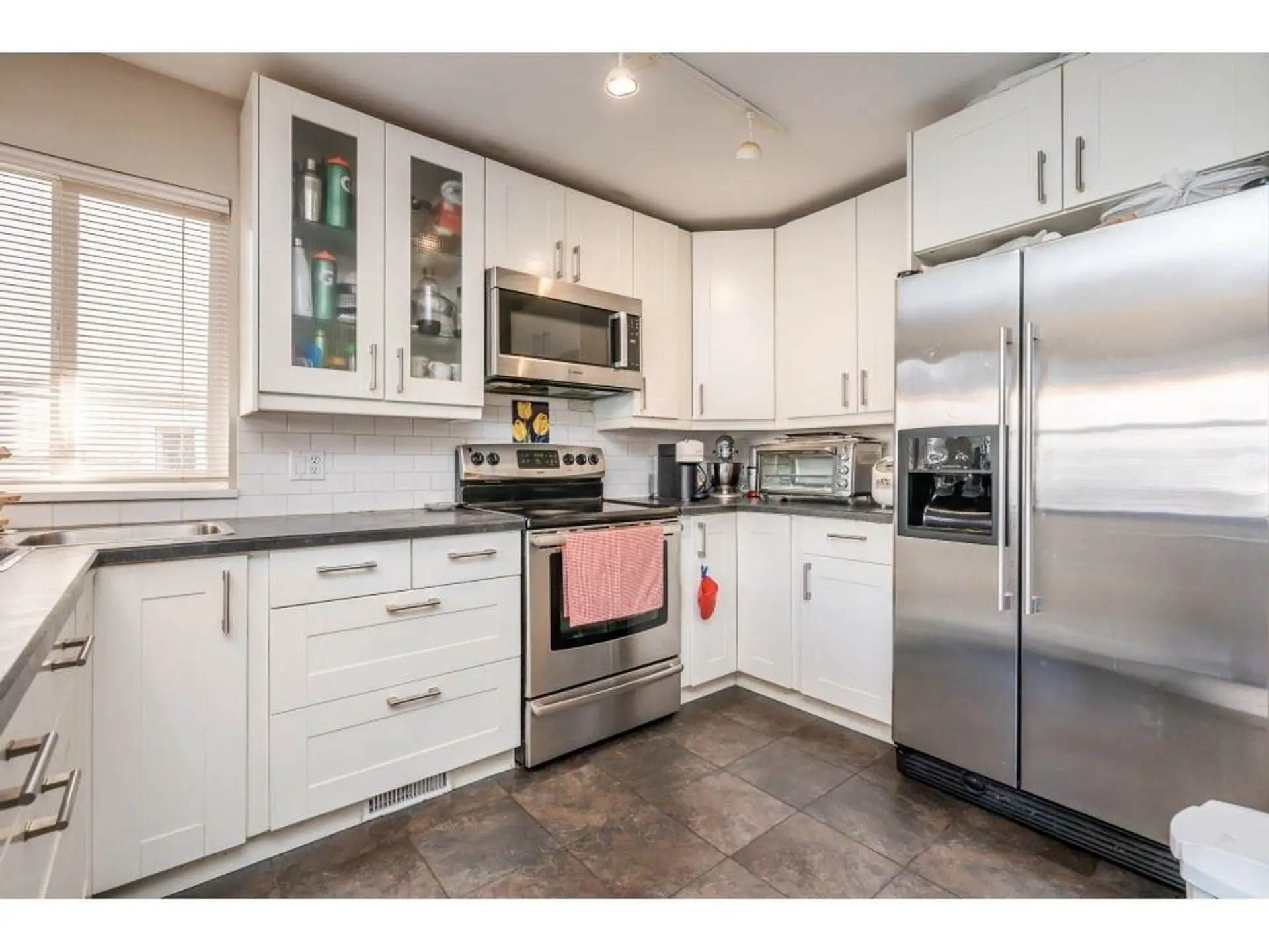 1528 Bond Street - Image 4