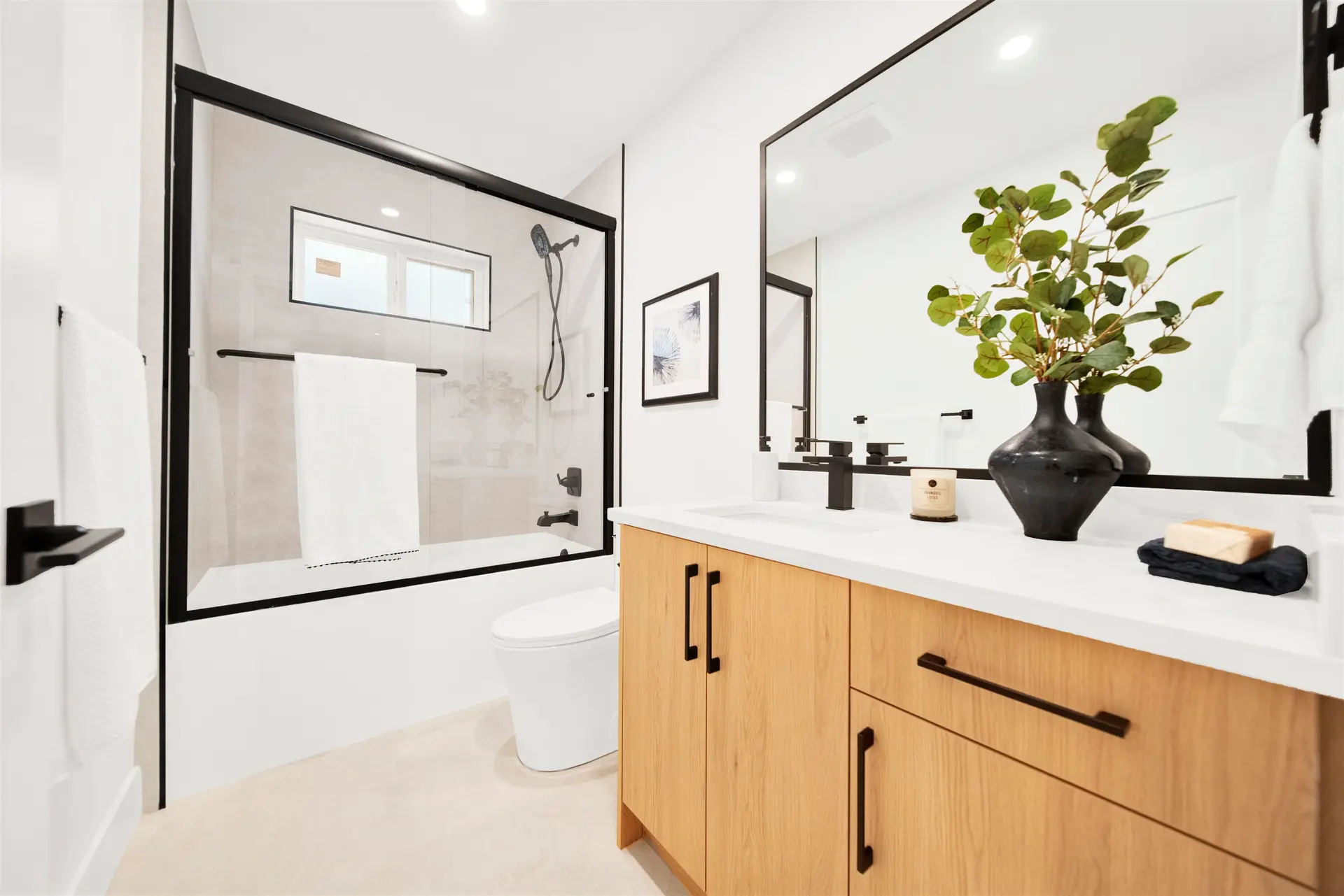 16477 20 Avenue - Image 11