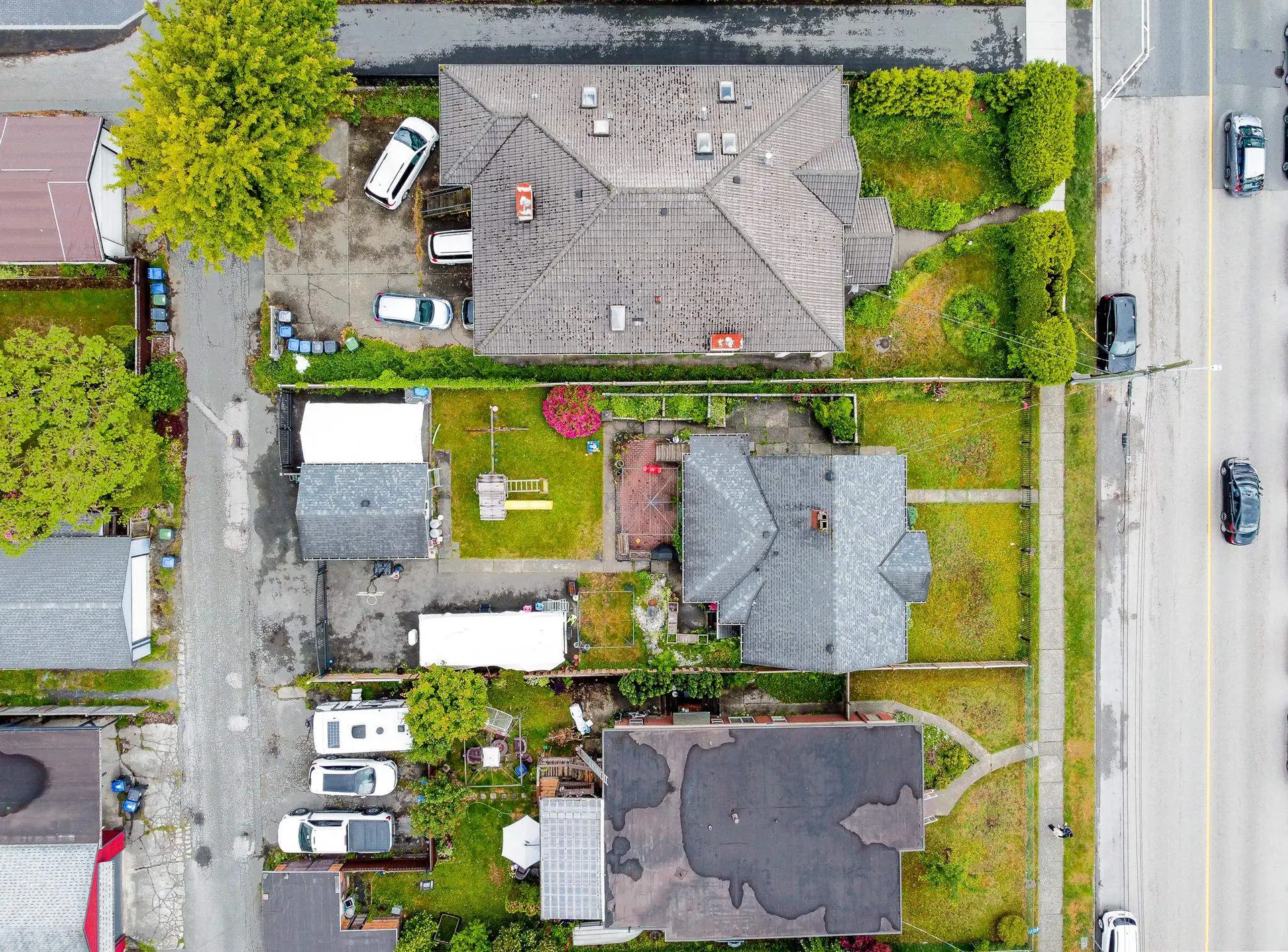 907 Sixth Street - Image 4