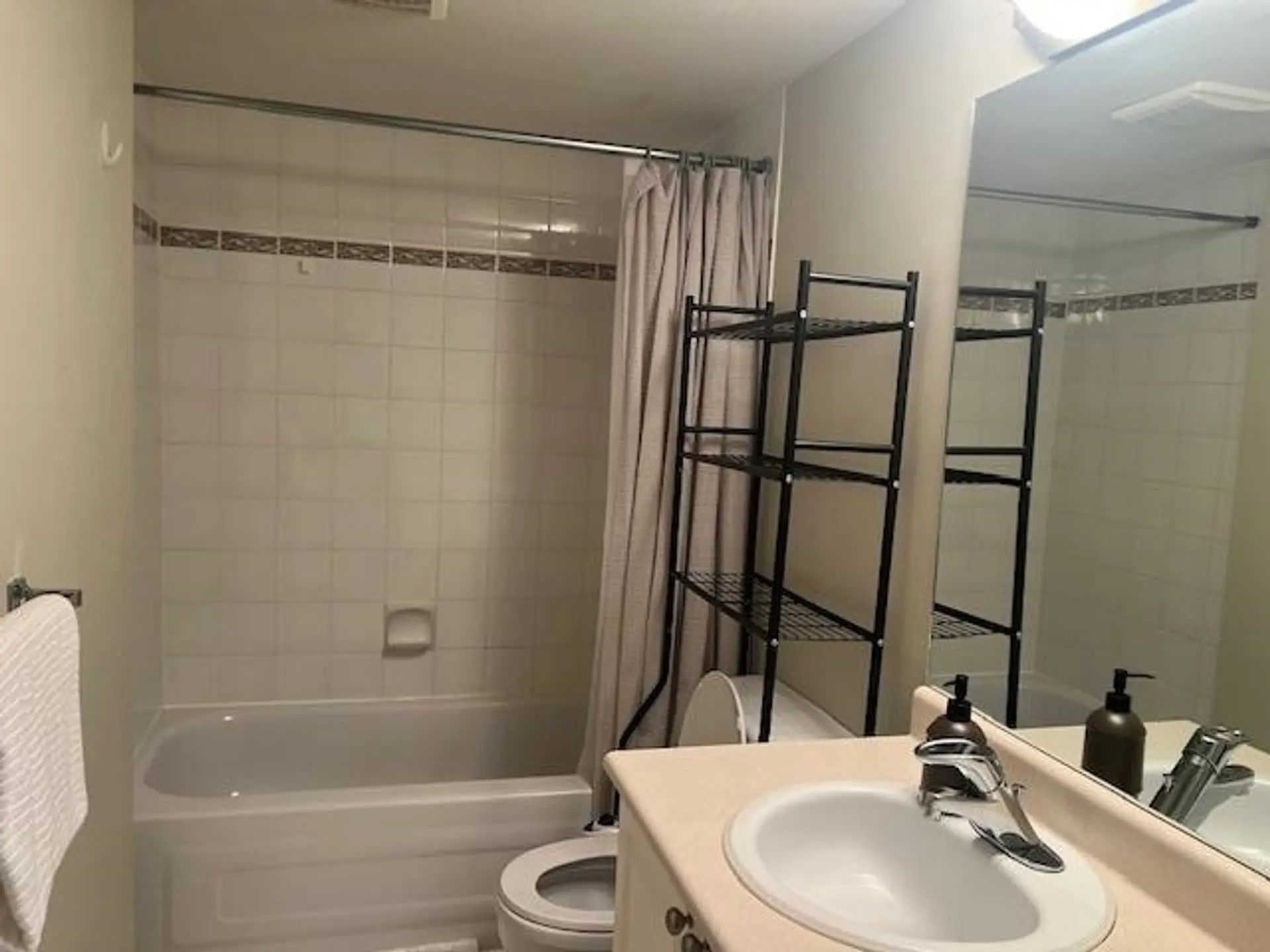#26 6747 137 Street - Image 4