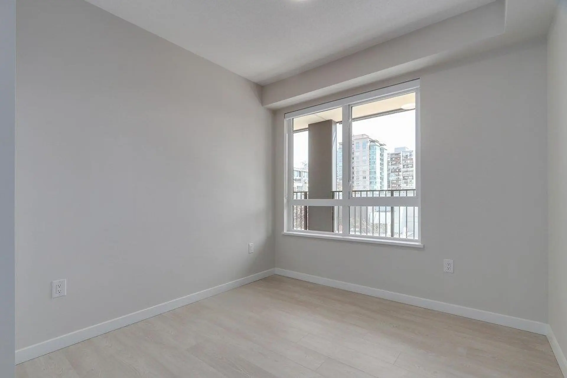 #304 110 E 17th Street - Image 11