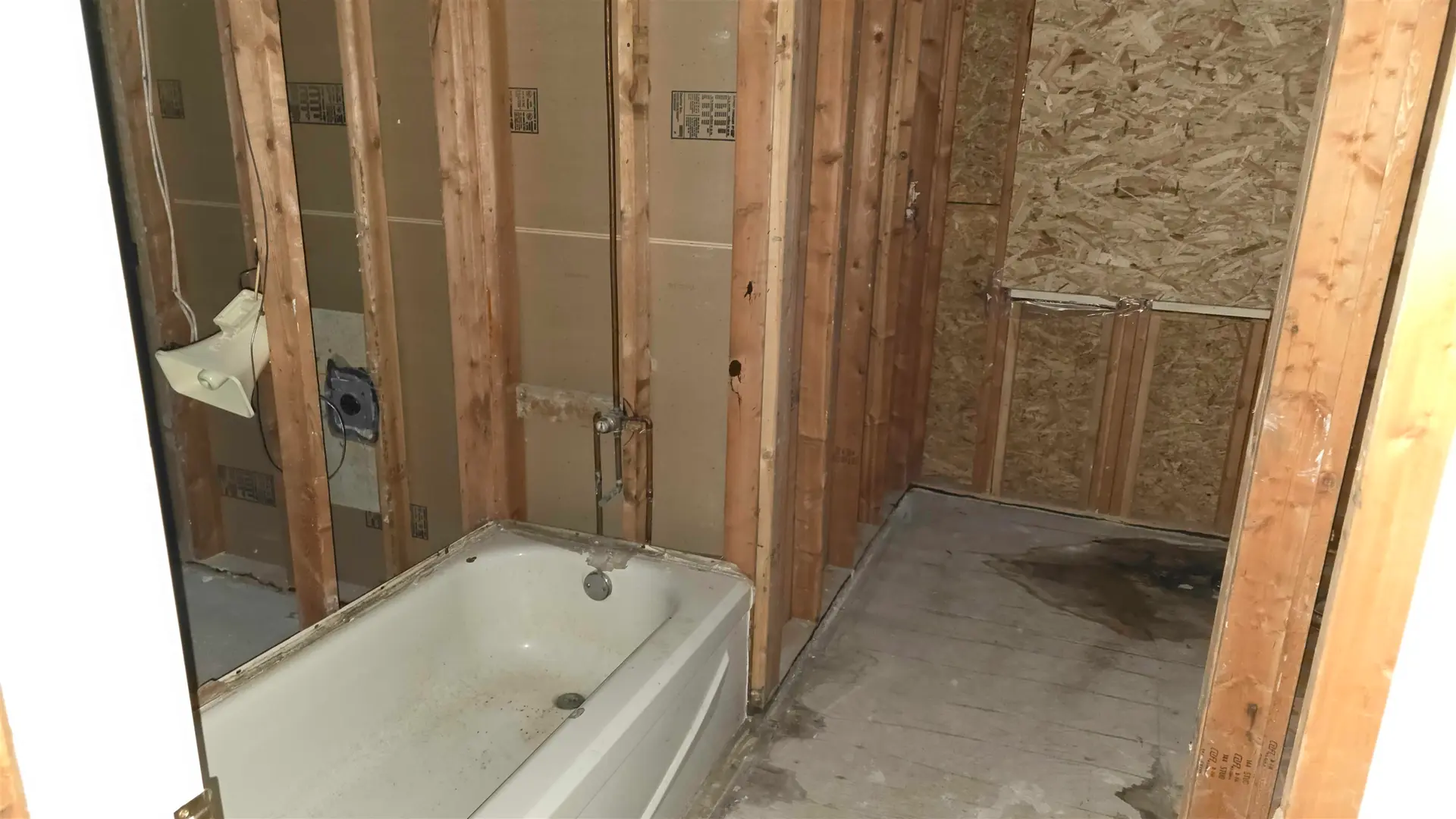 9496 160a Street - Image 12