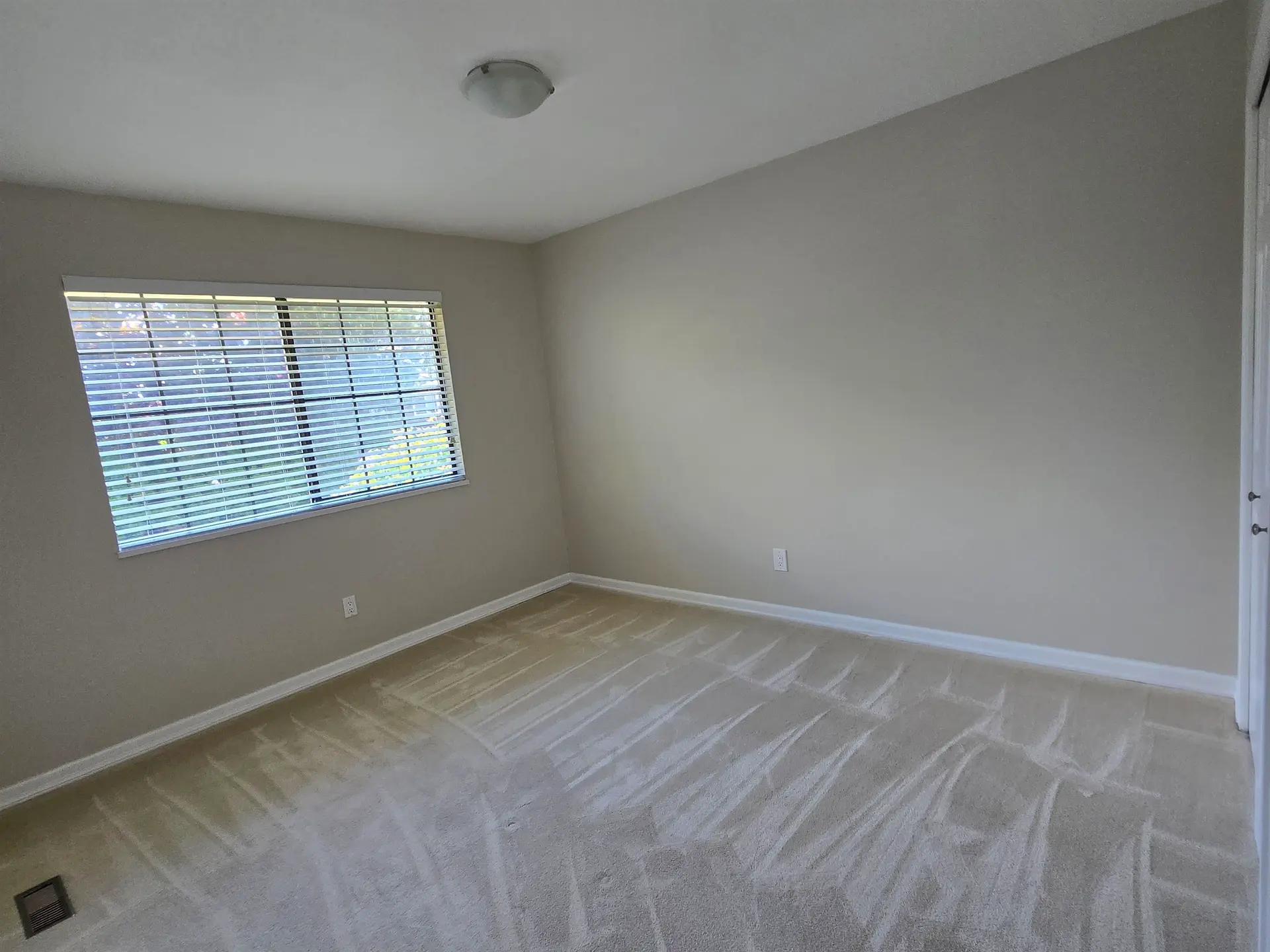 9224 Evancio Crescent - Image 15
