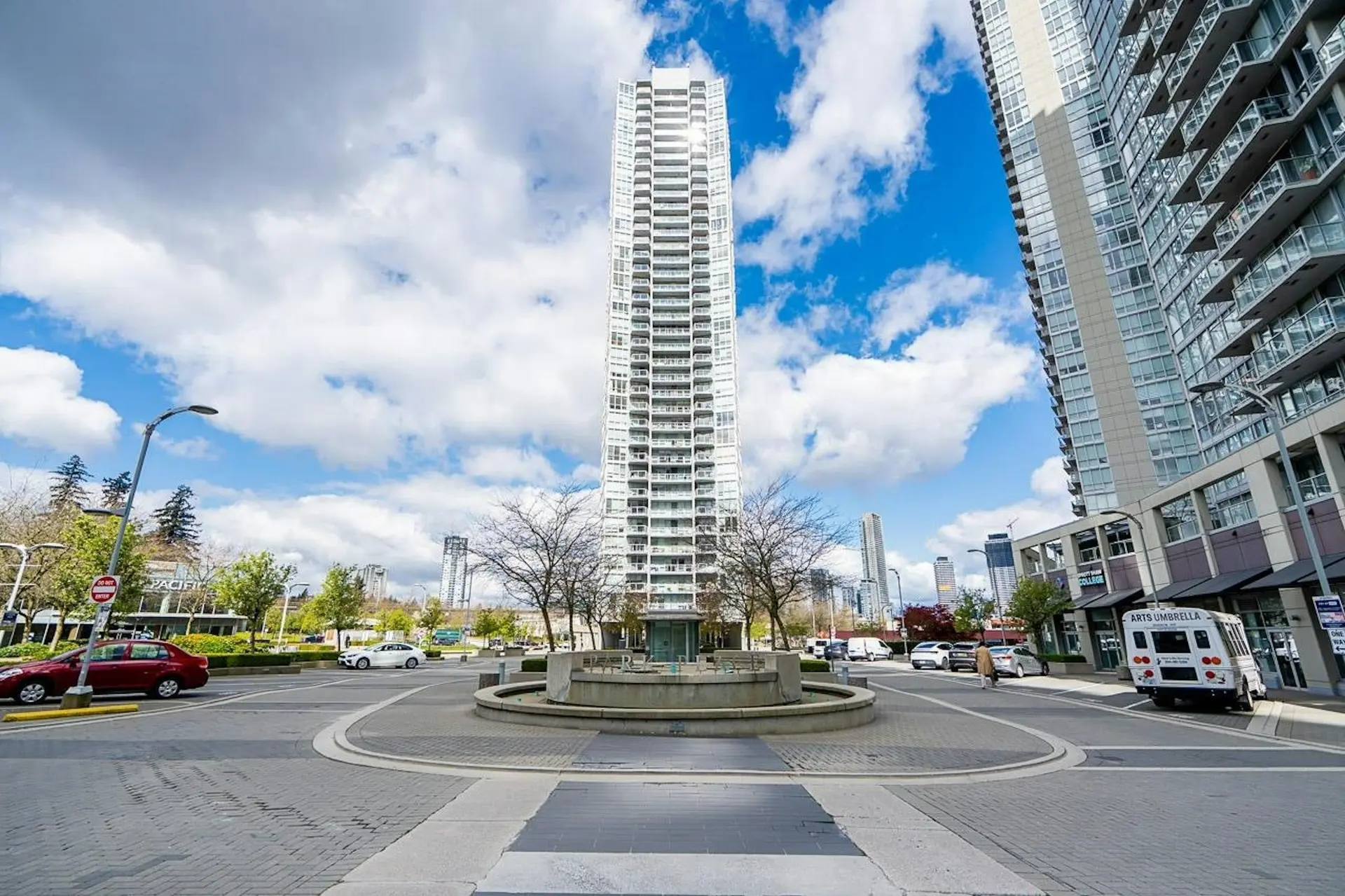#1801 13618 100 Avenue - Image 1
