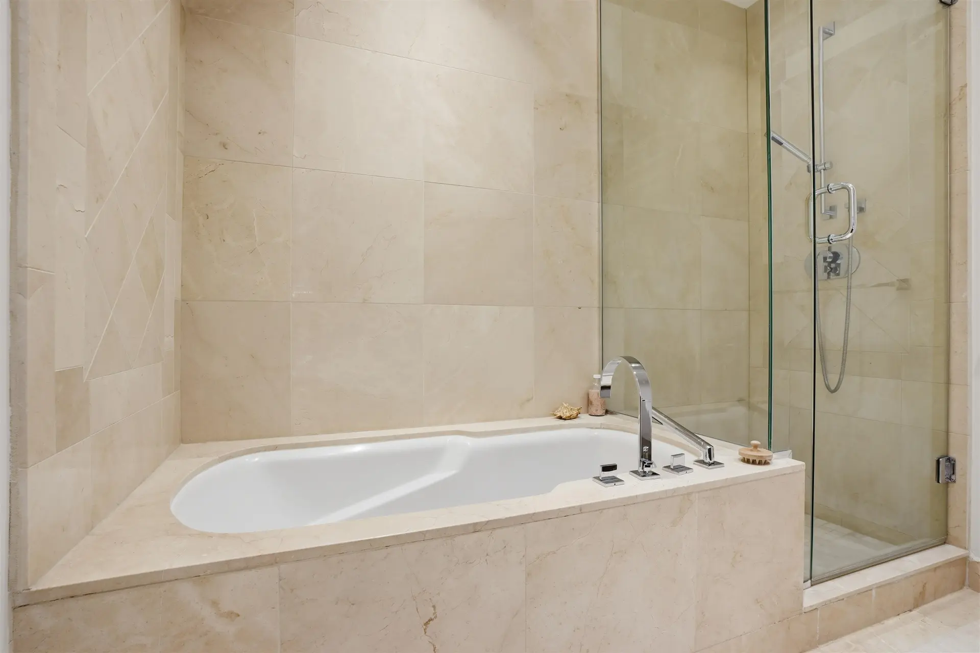 #203 540 Waters Edge Crescent - Image 9