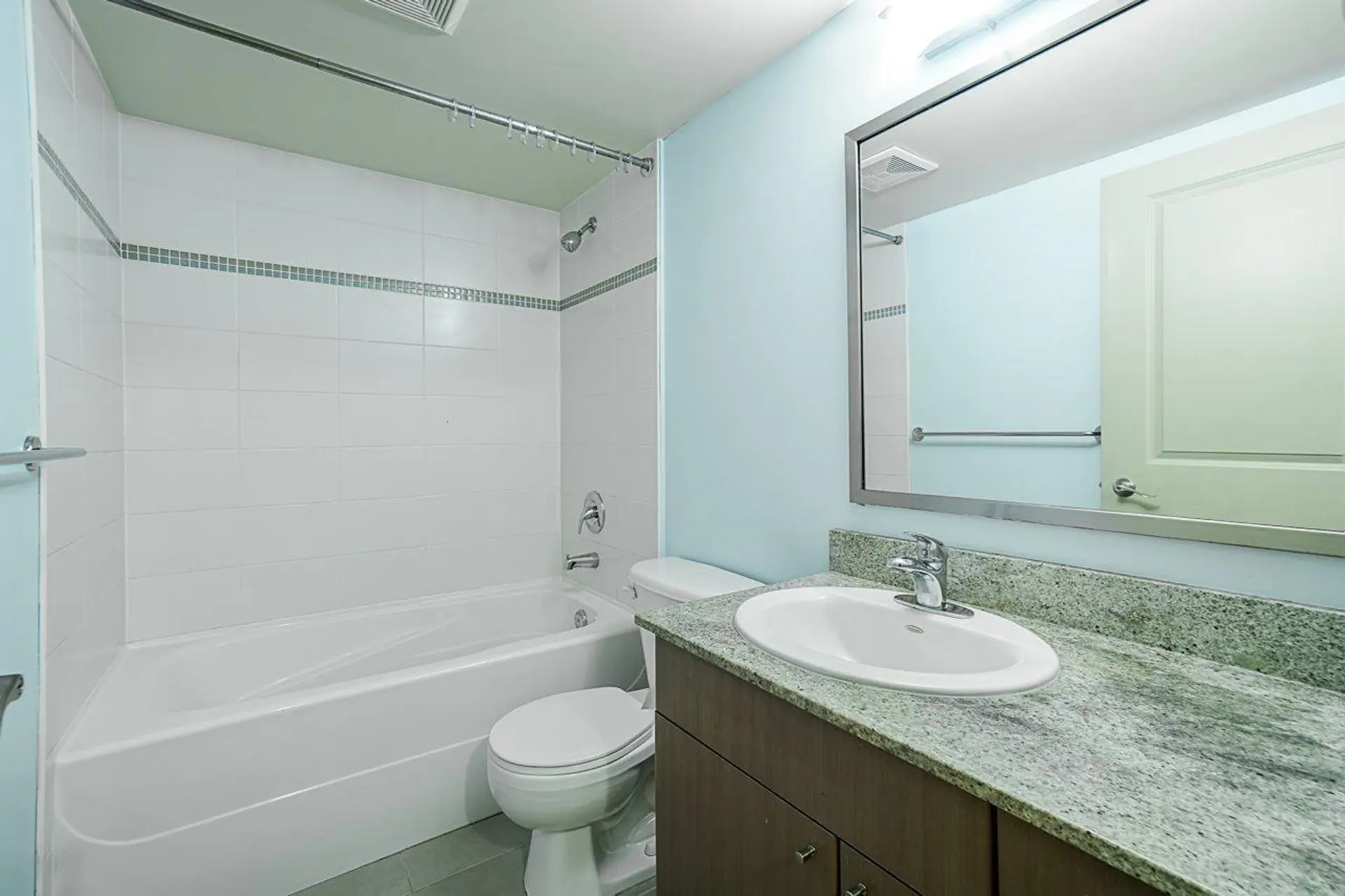 #210 9232 University Crescent - Image 14