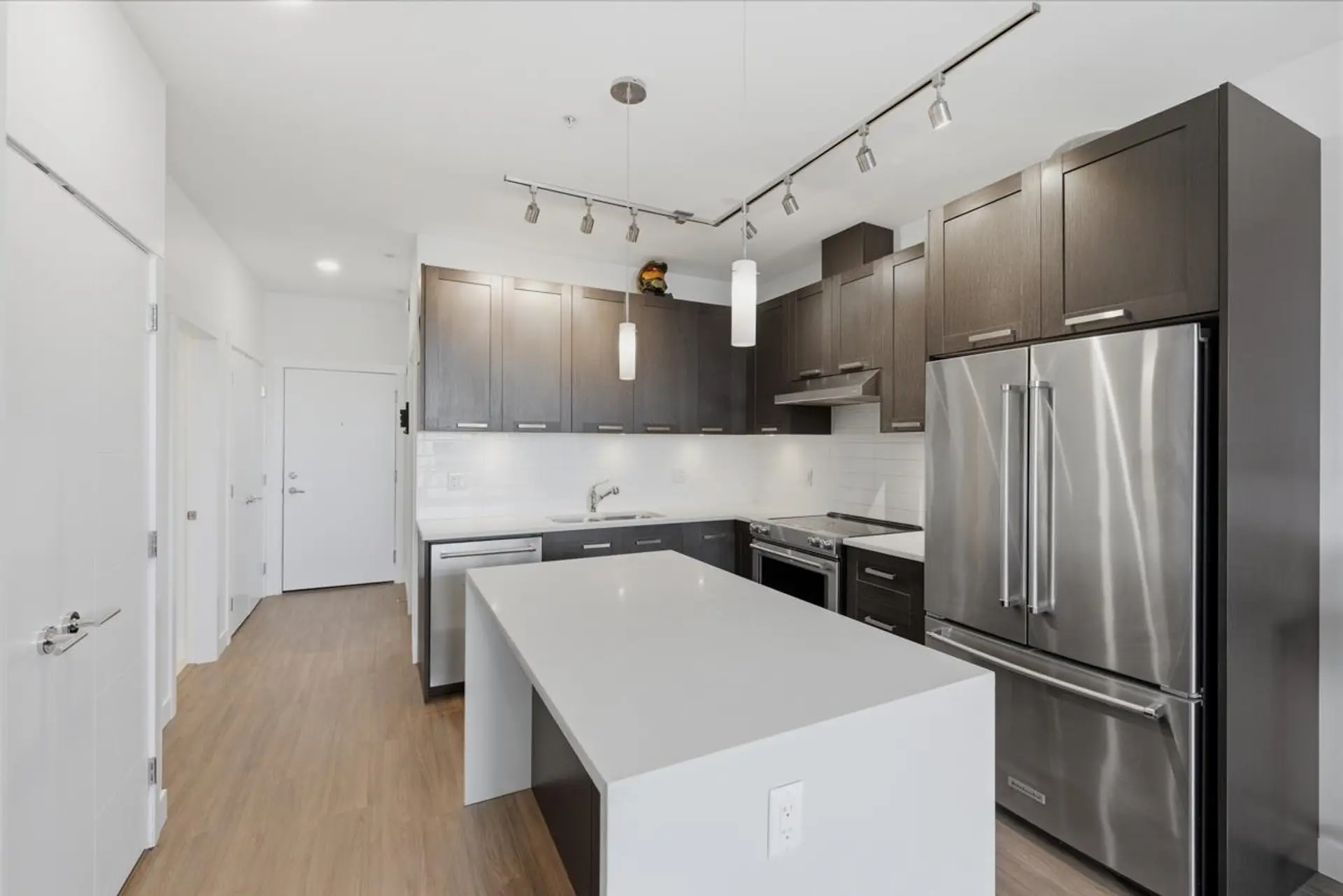 #511 5638 201a Street - Image 1