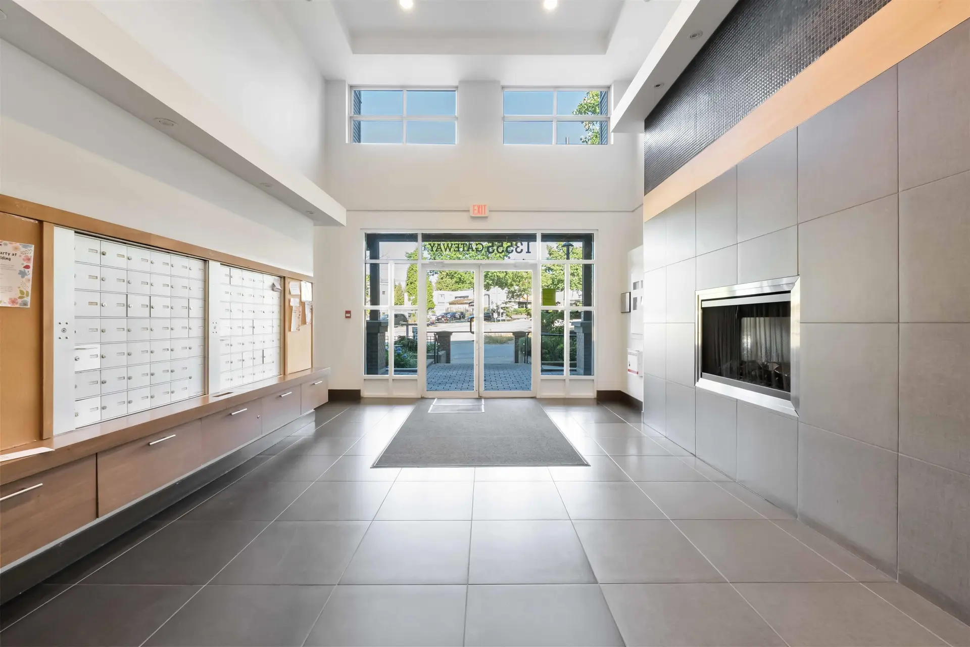 #215 13555 Gateway Drive - Image 2