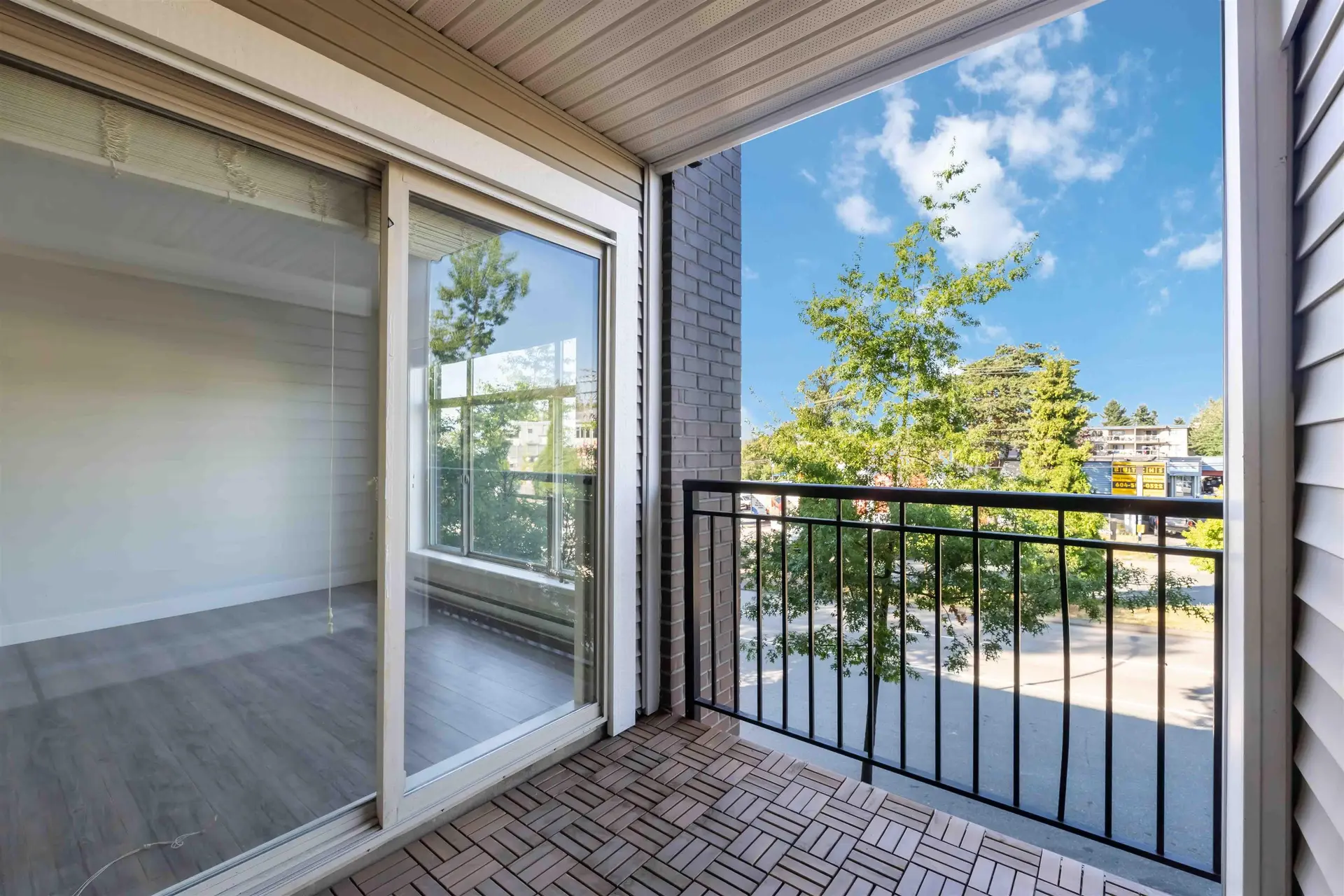 #215 13555 Gateway Drive - Image 9