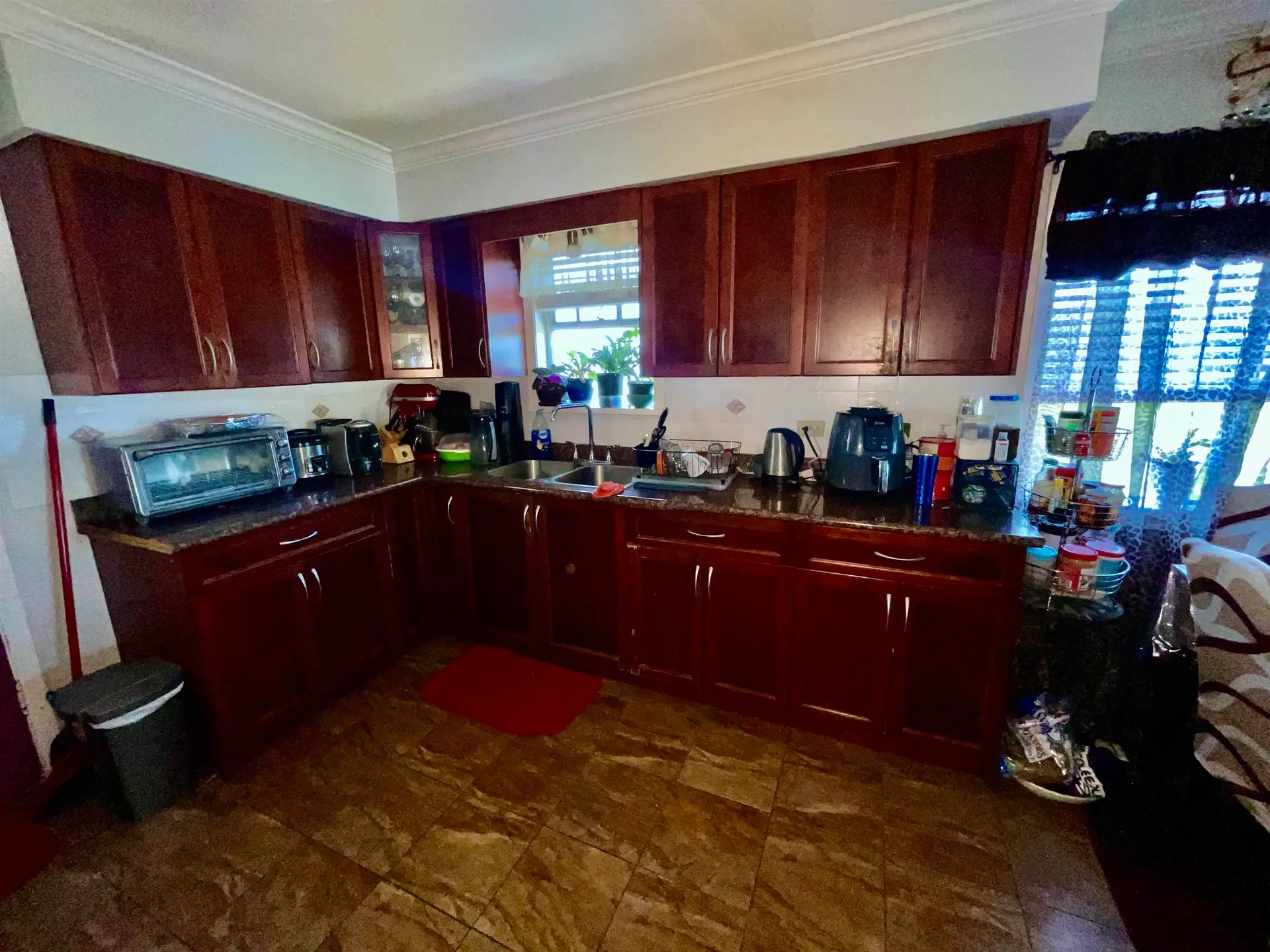 318 Hampton Street - Image 2