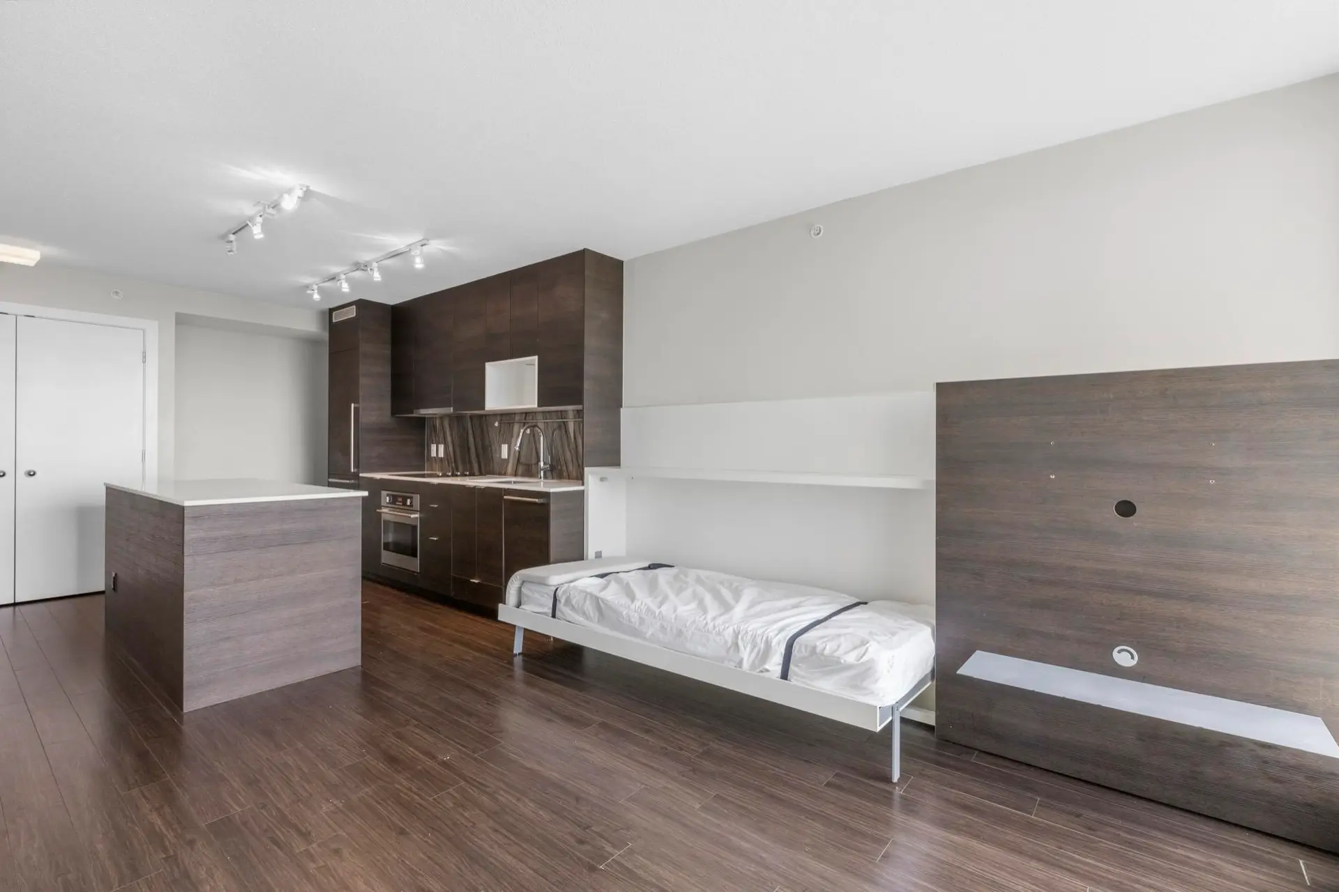 #1912 13398 104 Avenue - Image 9