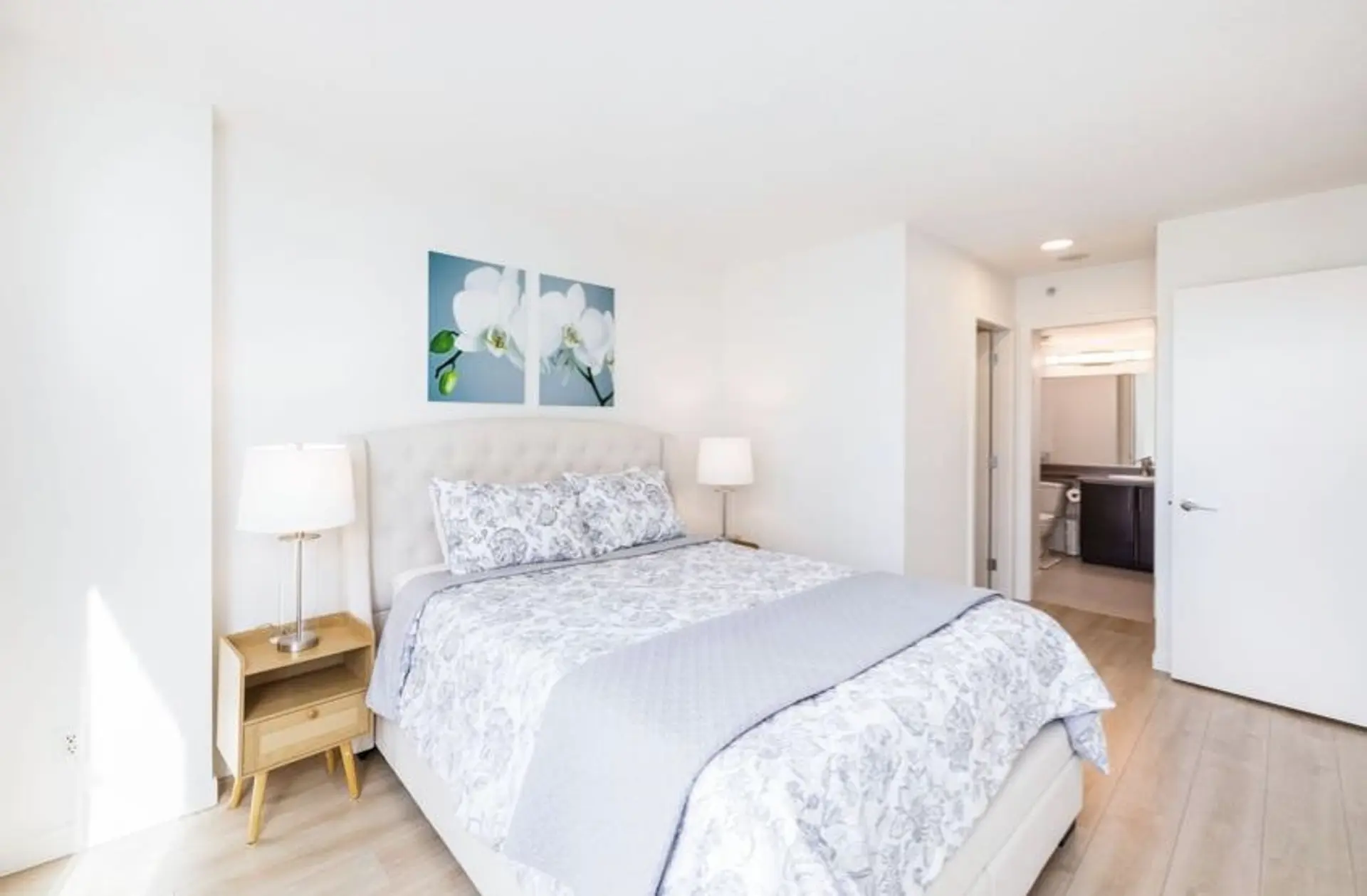 #2906 688 Abbott Street - Image 13