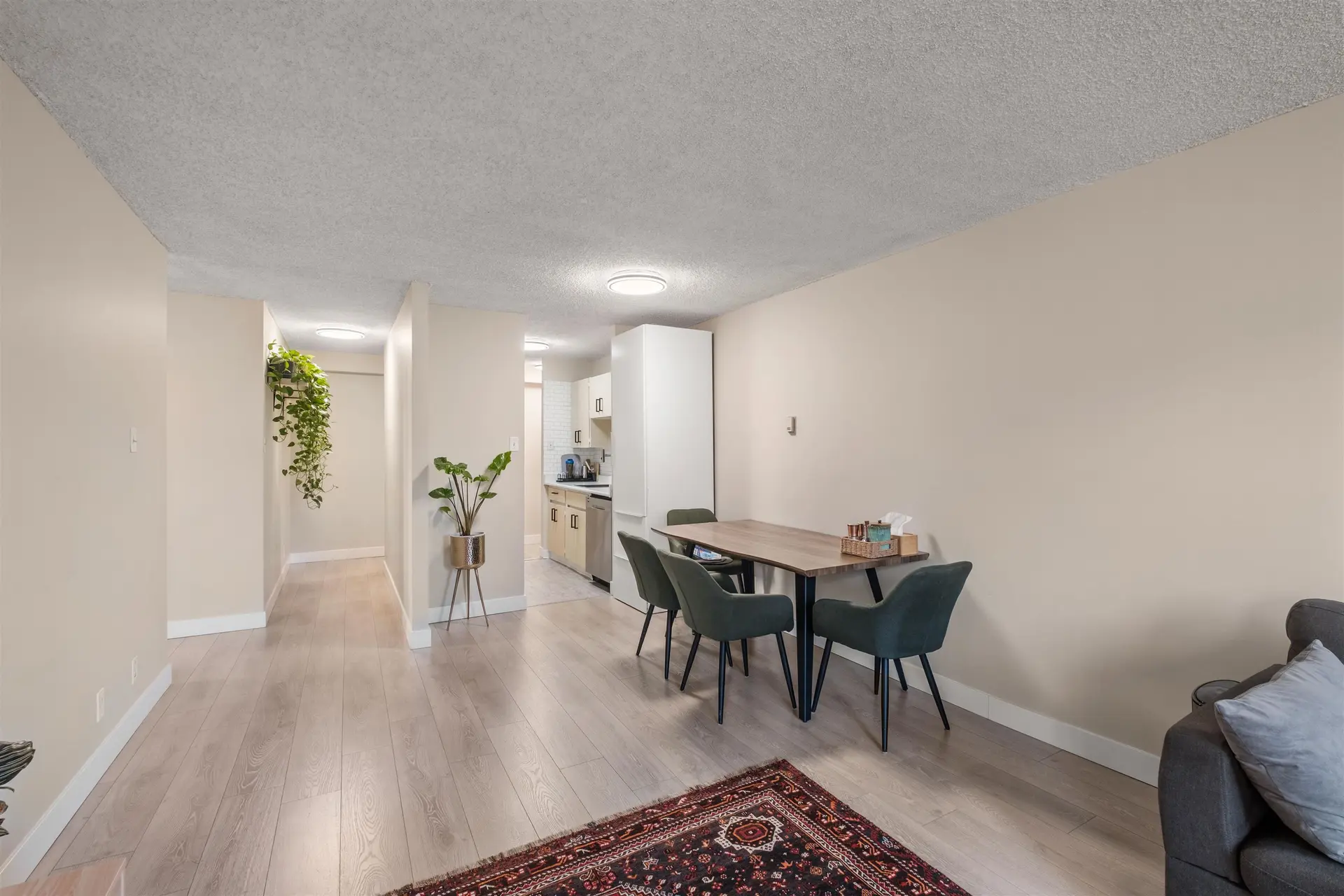 #1205 2012 Fullerton Avenue - Image 16