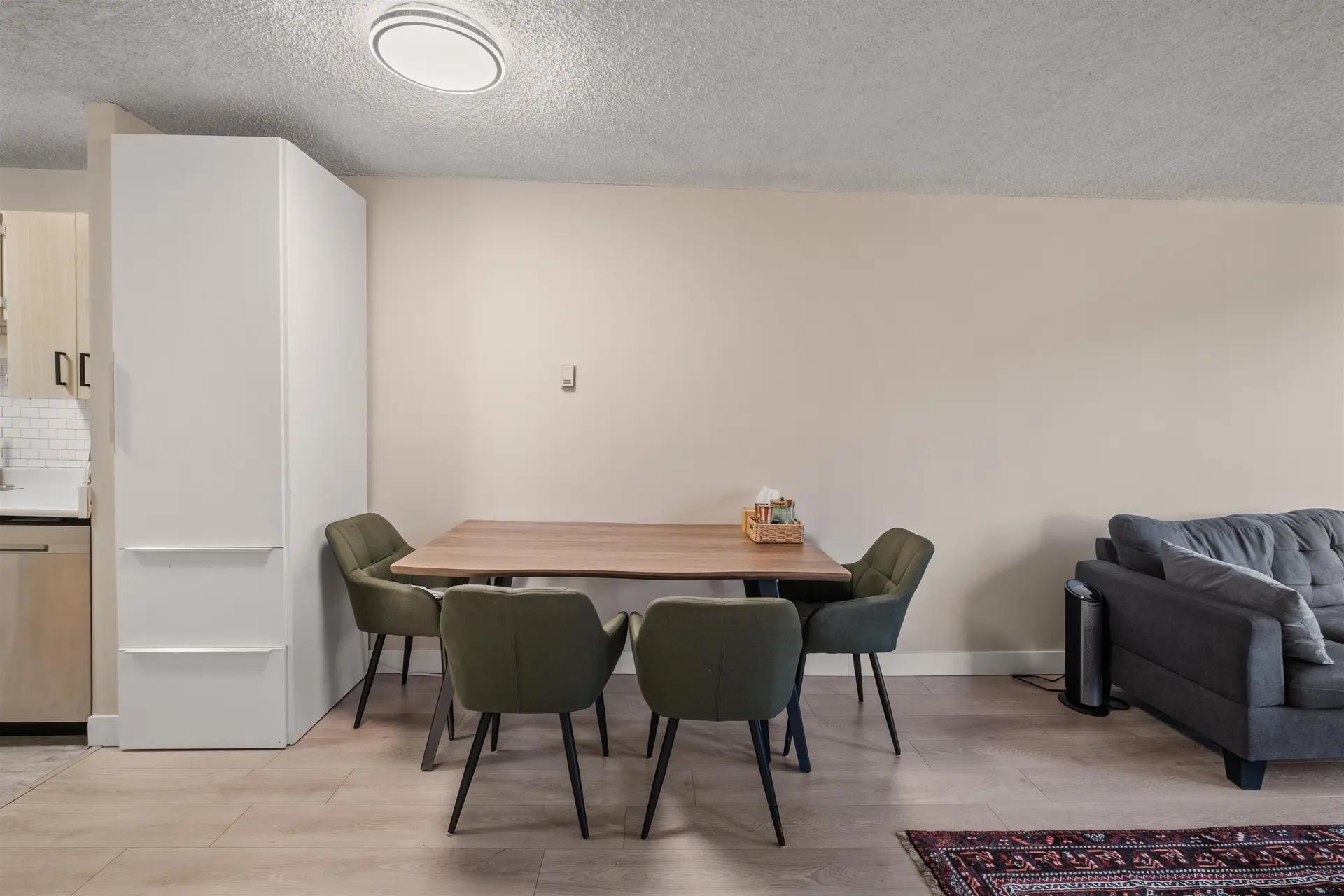 #1205 2012 Fullerton Avenue - Image 3