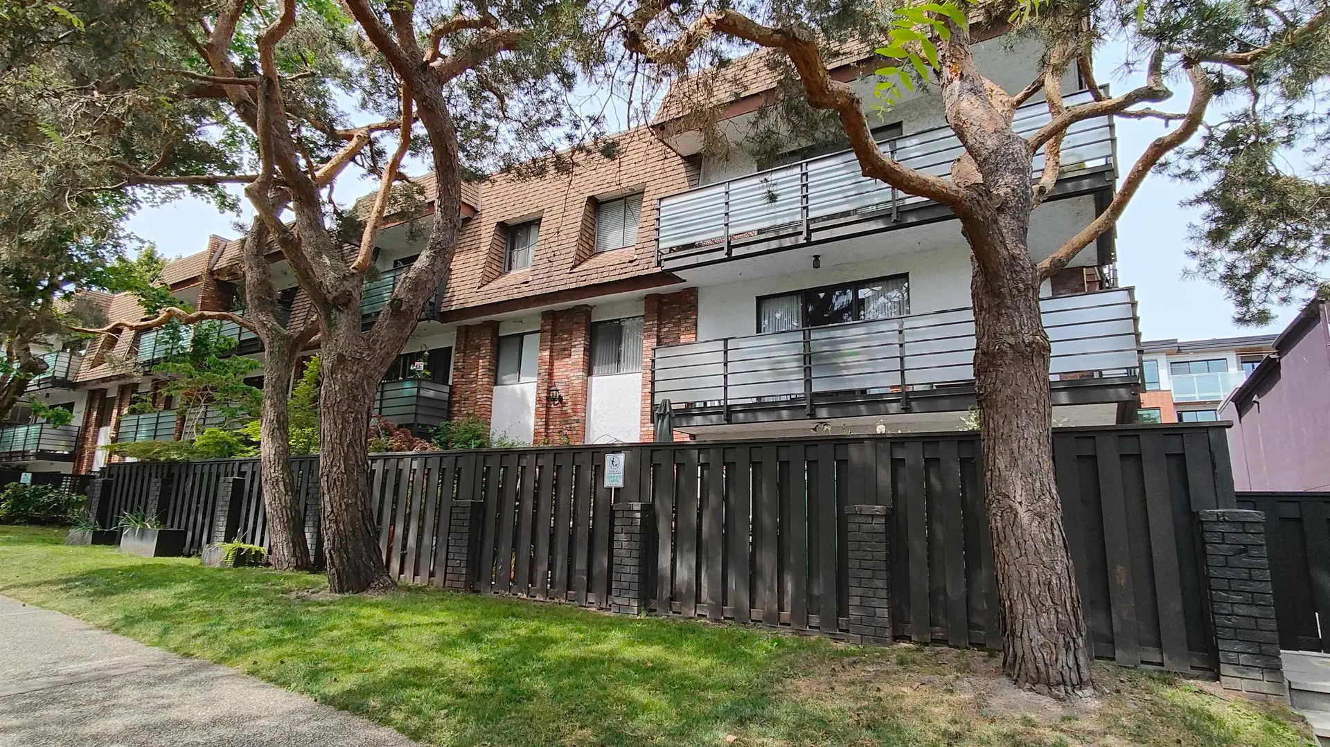 #202 1933 W 5th Avenue - Image 2