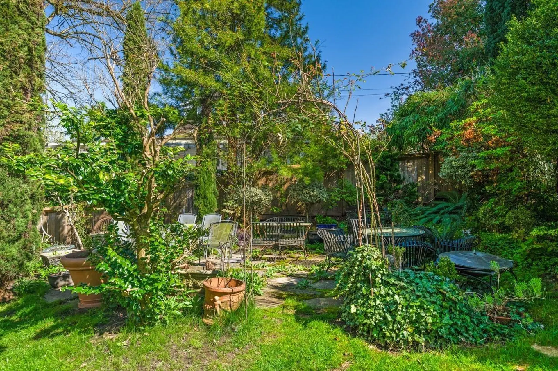 1650 Cedar Crescent - Image 6