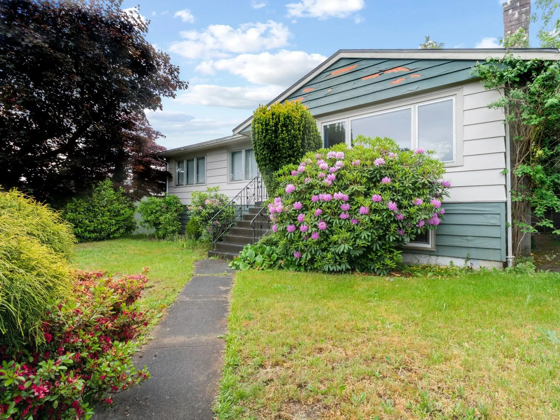 4156 Castlewood Crescent - Image 3