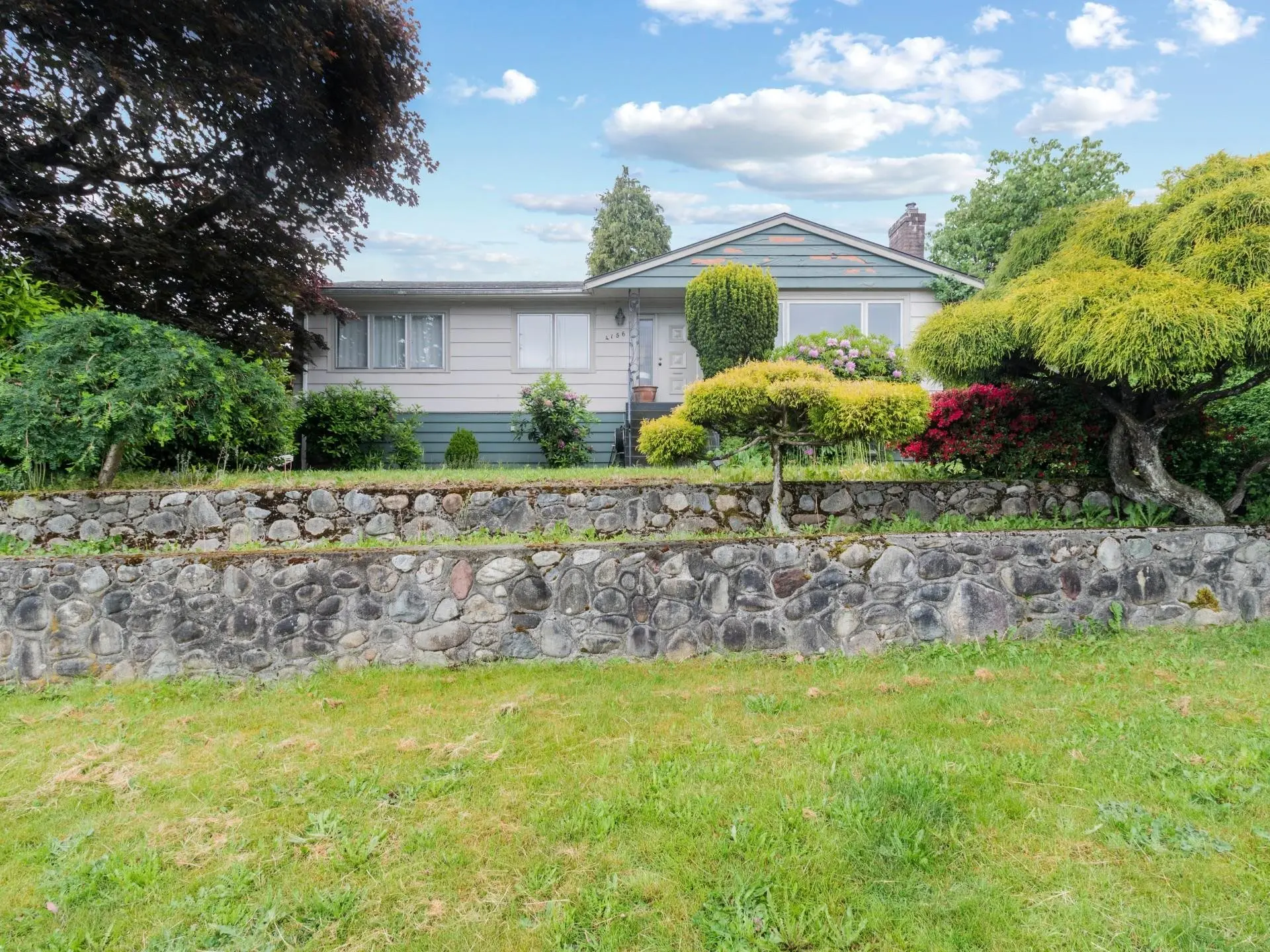 4156 Castlewood Crescent - Image 1