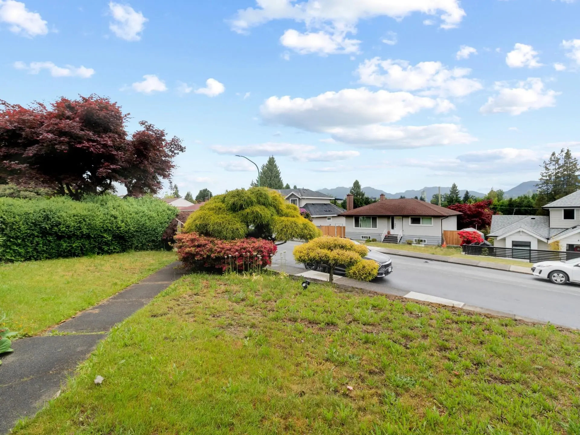 4156 Castlewood Crescent - Image 4