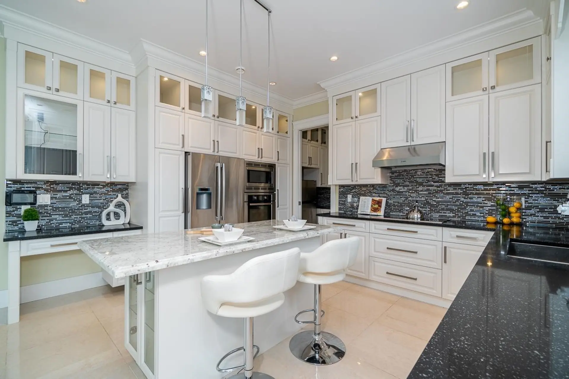 9820 Gilhurst Crescent - Image 3
