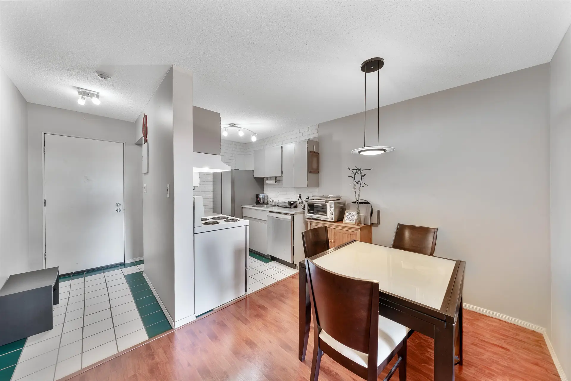 #203 211 W 3rd Street - Image 5