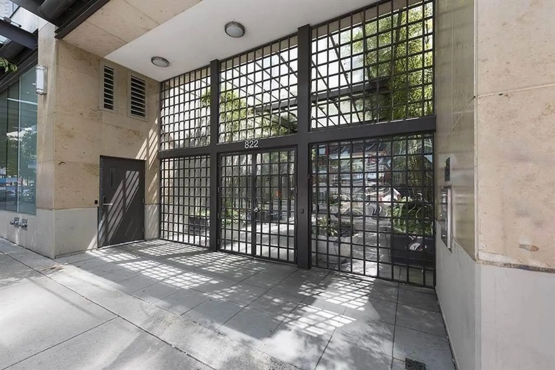 #906 822 Seymour Street - Image 2