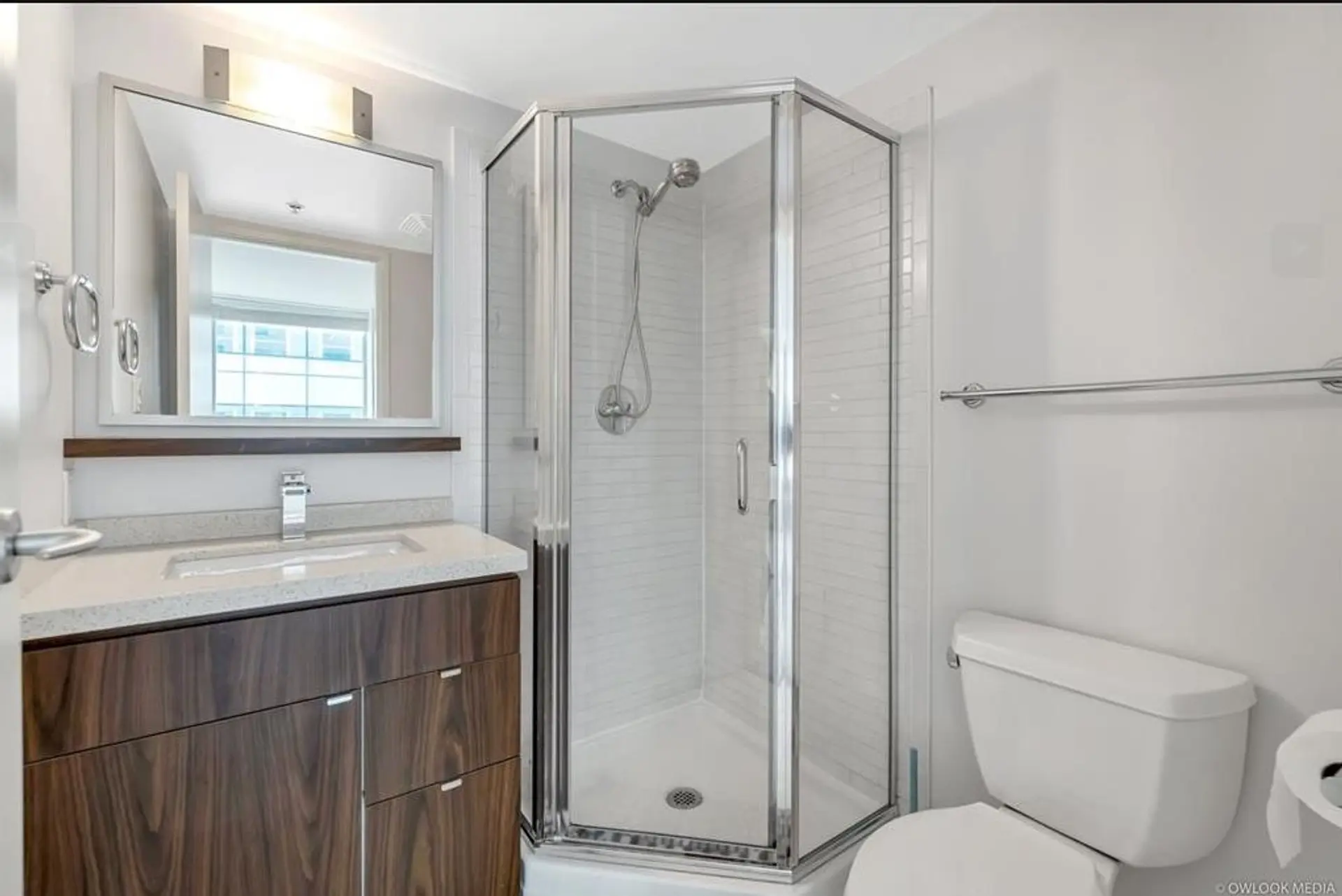 #906 822 Seymour Street - Image 11