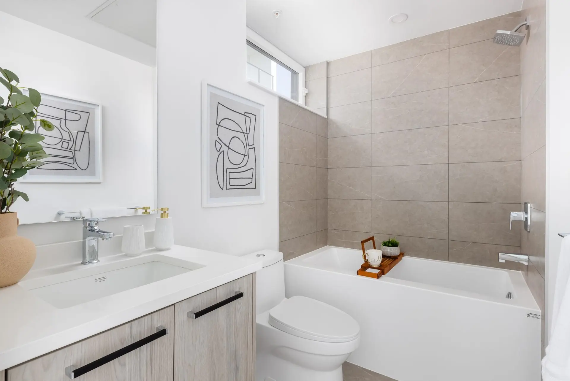 6829 Cambie Street - Image 12