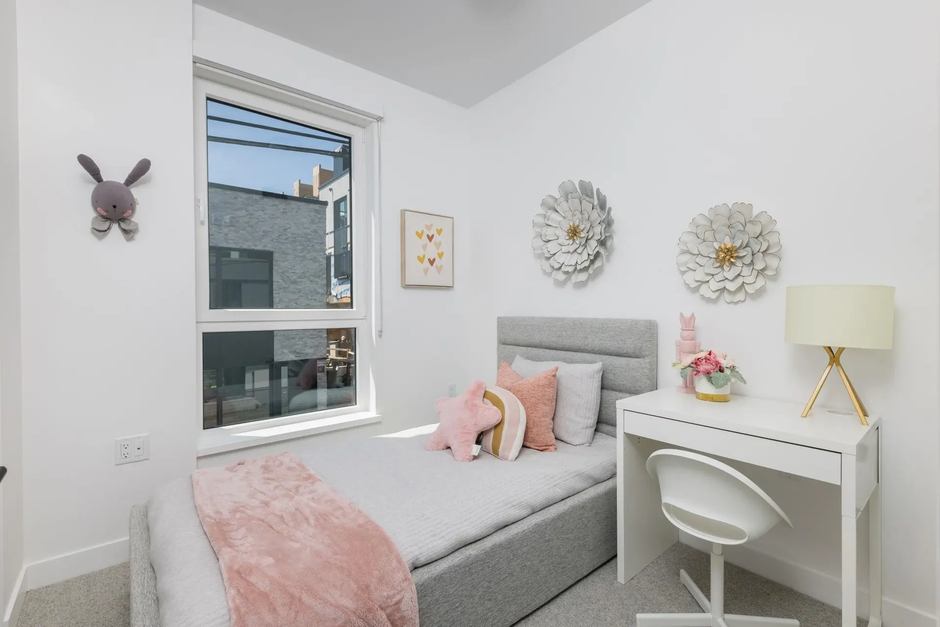 6829 Cambie Street - Image 11