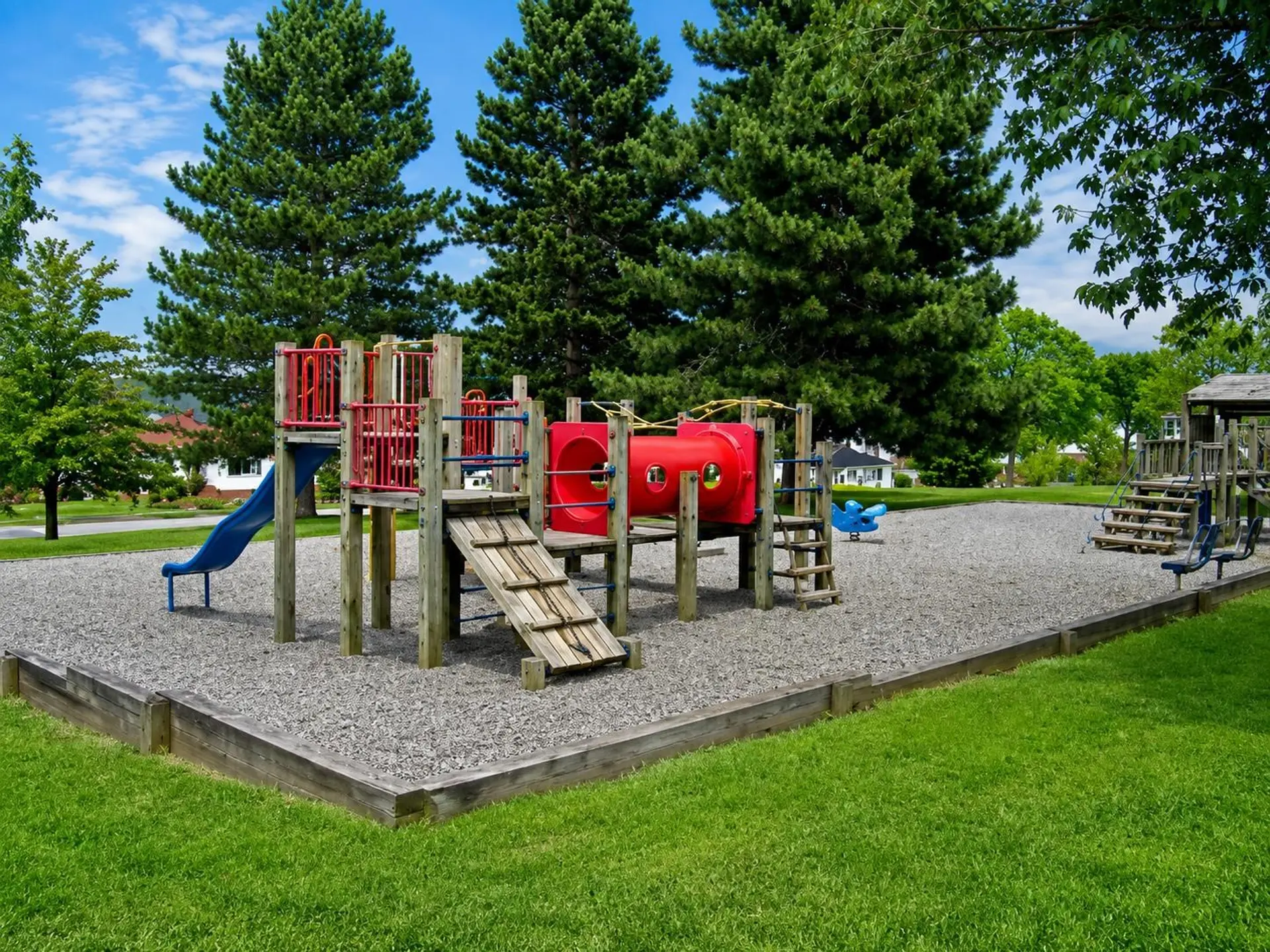 3141 E Broadway - Image 3