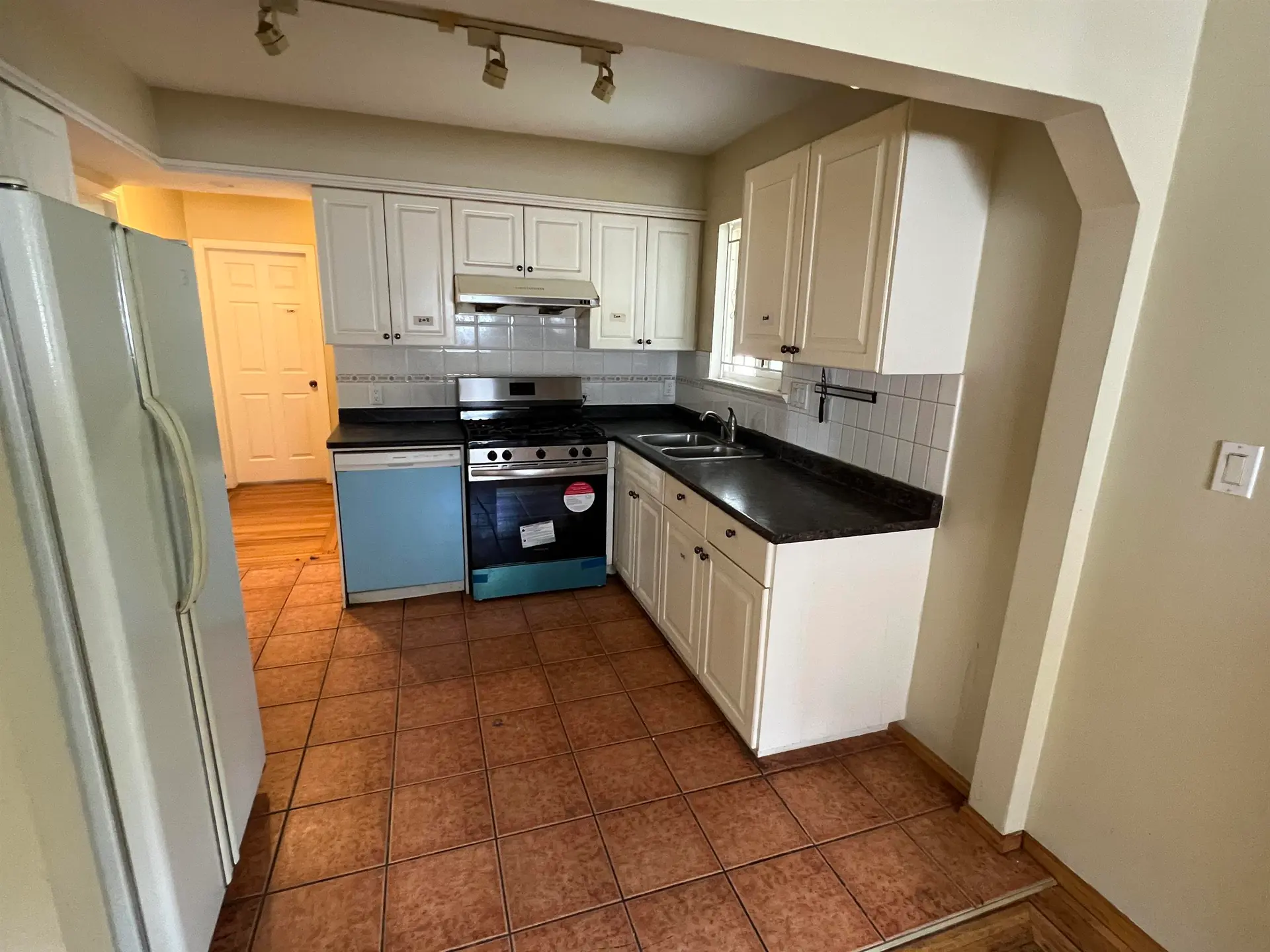 5941 Carson Street - Image 7