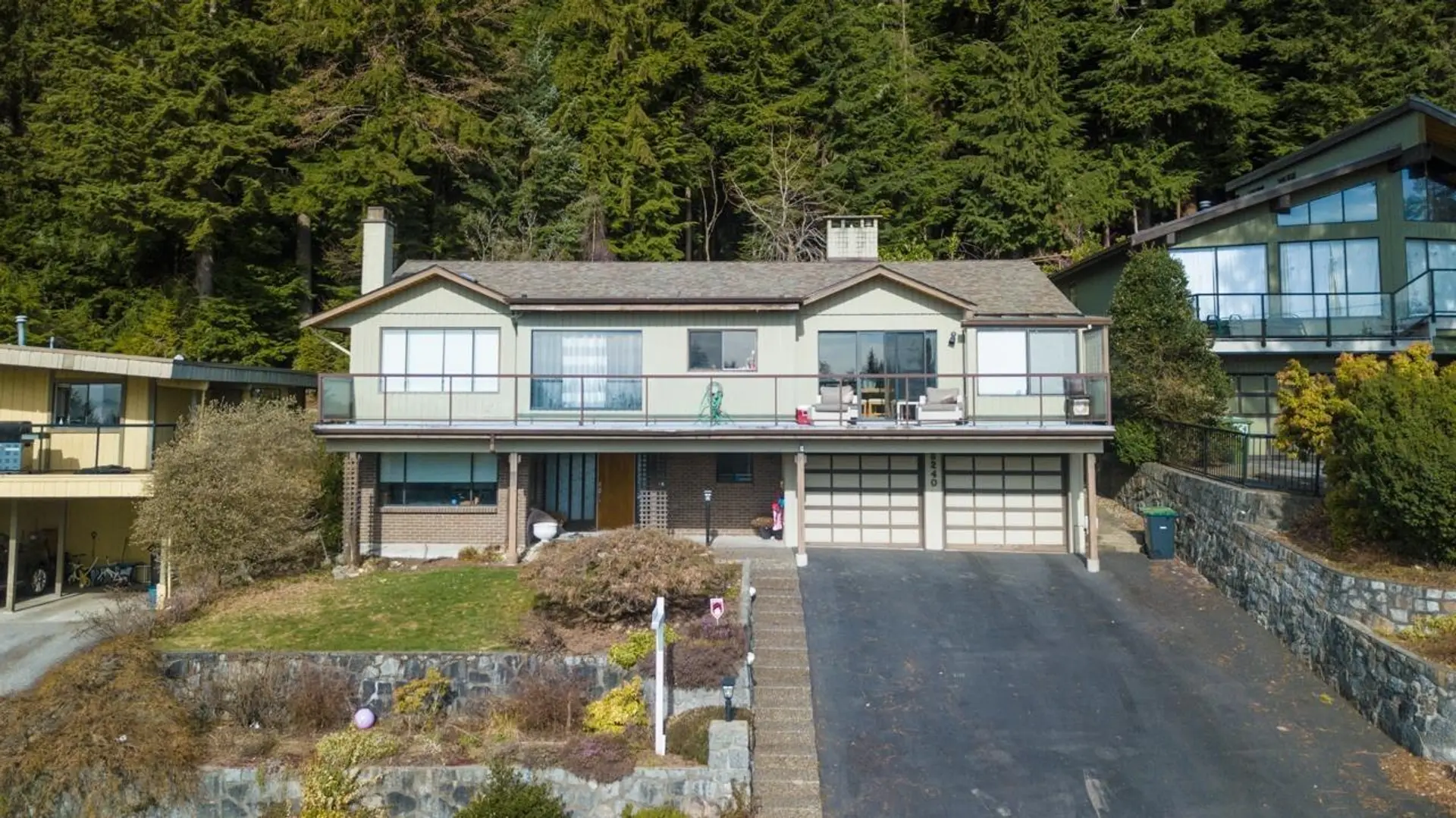 5240 Malaspina Place - Image 15