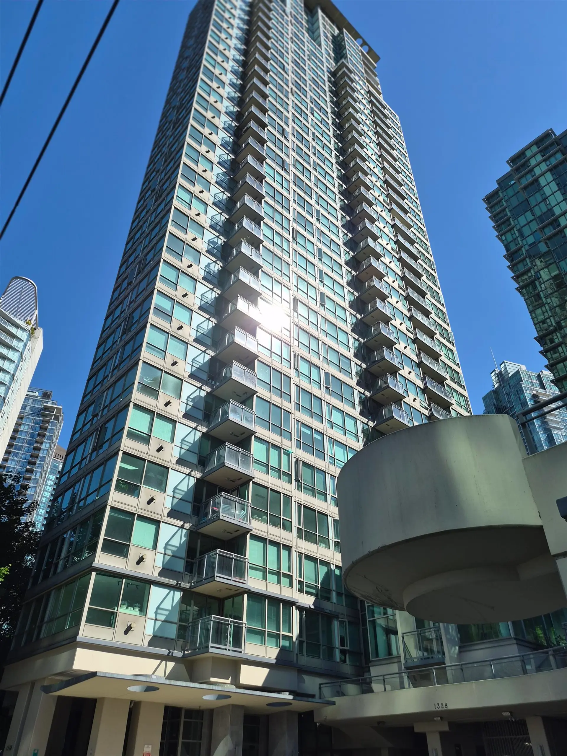 #3307 1328 W Pender Street - Image 17