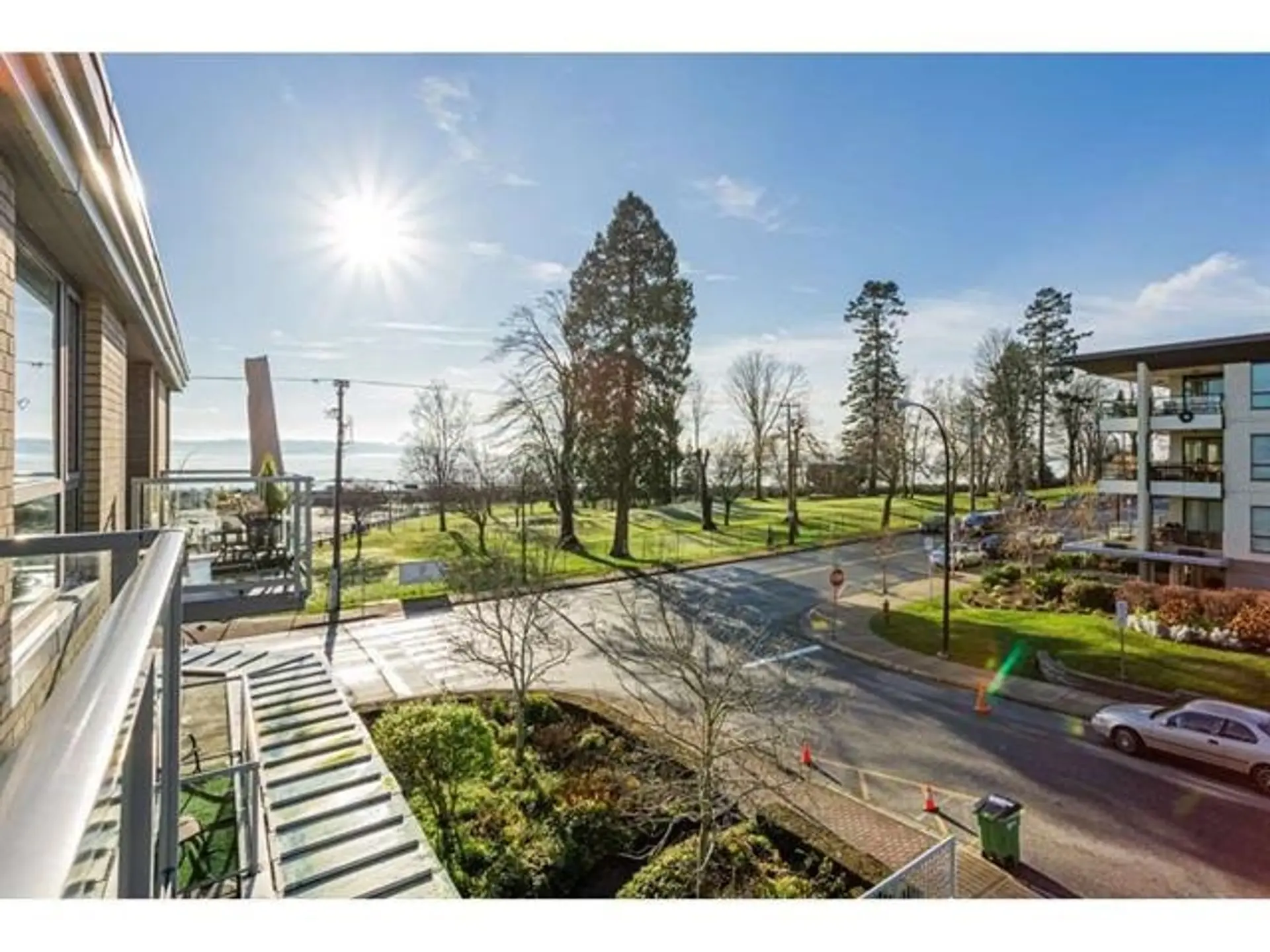 #303 15777 Marine Drive - Image 5